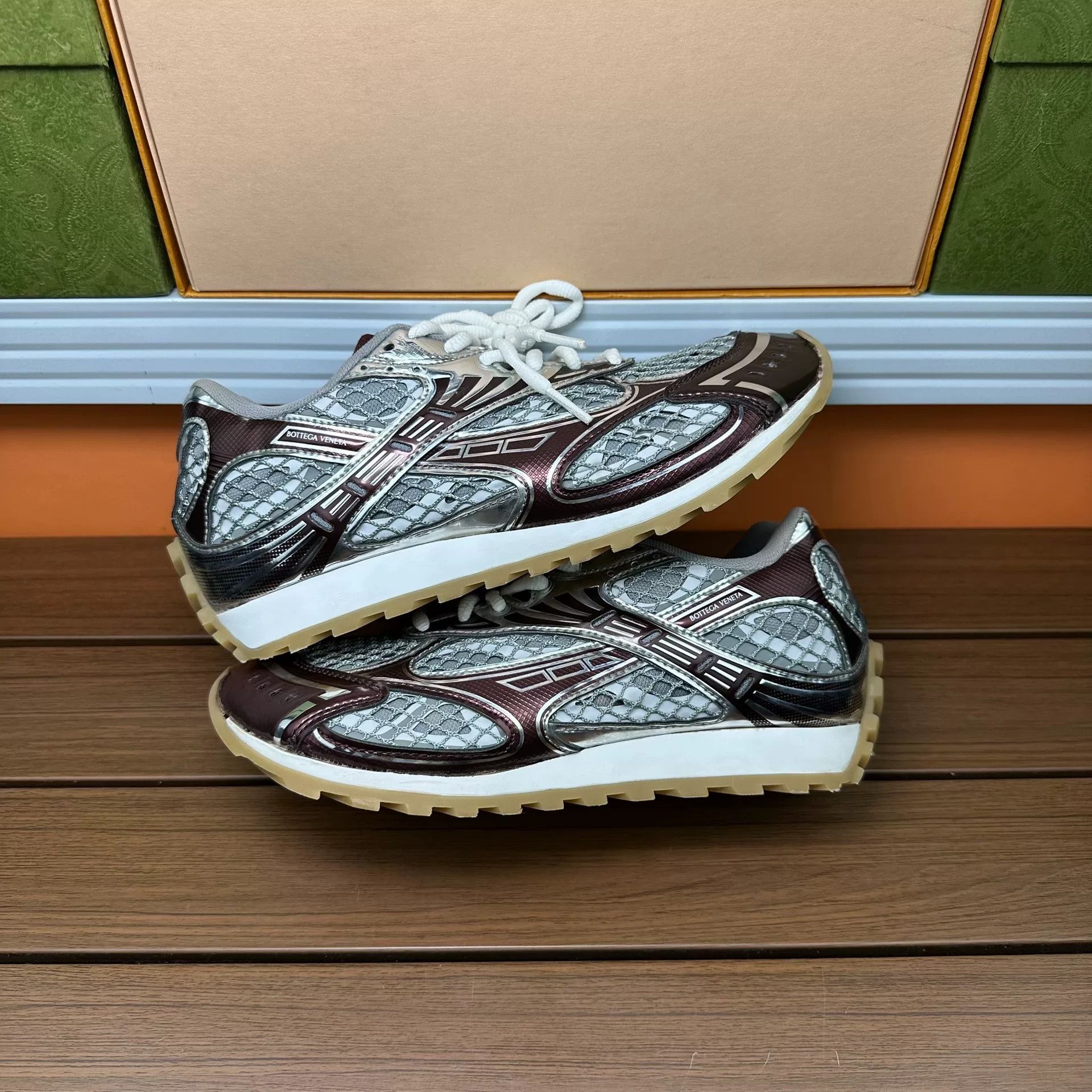 Bottega Veneta Bottega Veneta Casual Gray Lowtop Sneakers it_37 Women Size US 7 / IT 37 - 2 Thumbnail
