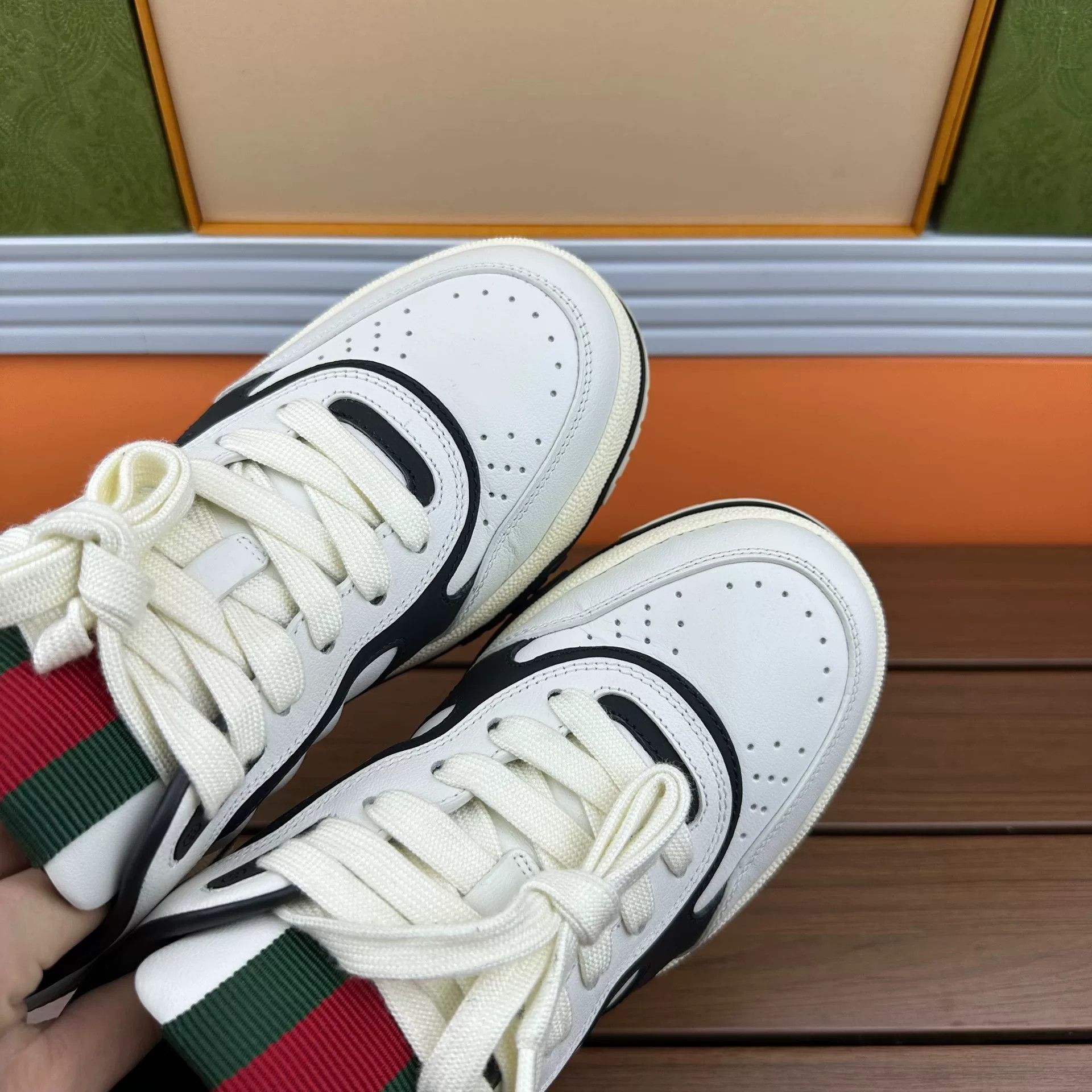 Gucci Gucci Leather Black Lowtop Sneakers 10 Men Size US 10 / EU 43 - 8 Thumbnail