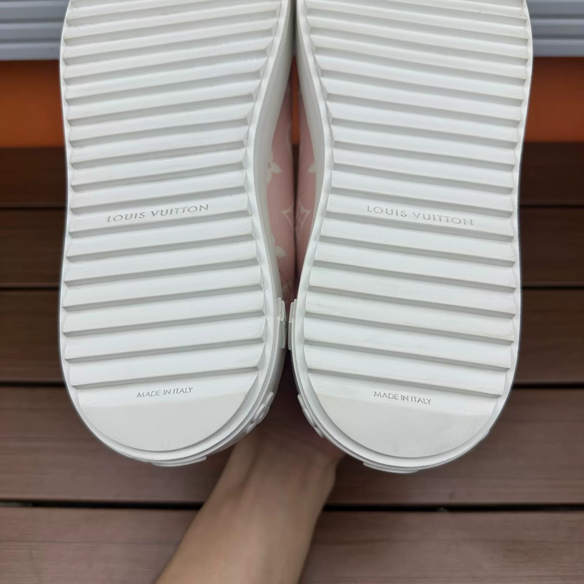 Louis Vuitton Louis Vuitton Casual Lowtop Sneakers it_38-5 Women Size US 8.5 / IT 38.5 - 9 Thumbnail