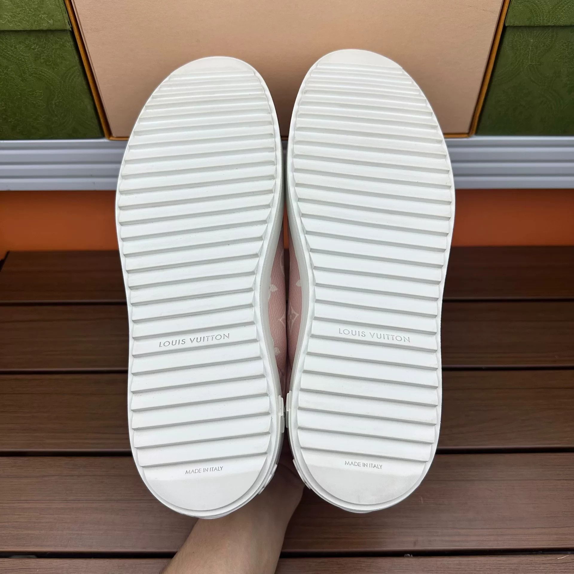 Louis Vuitton Louis Vuitton Casual Lowtop Sneakers it_38-5 Women Size US 8.5 / IT 38.5 - 8 Thumbnail