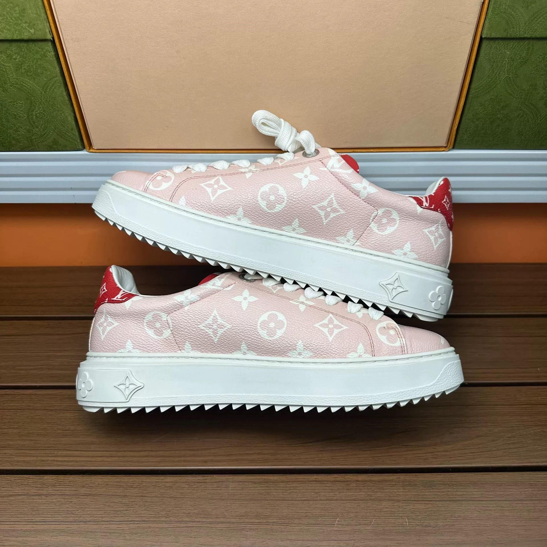 Louis Vuitton Louis Vuitton Casual Lowtop Sneakers it_38-5 Women Size US 8.5 / IT 38.5 - 3 Thumbnail