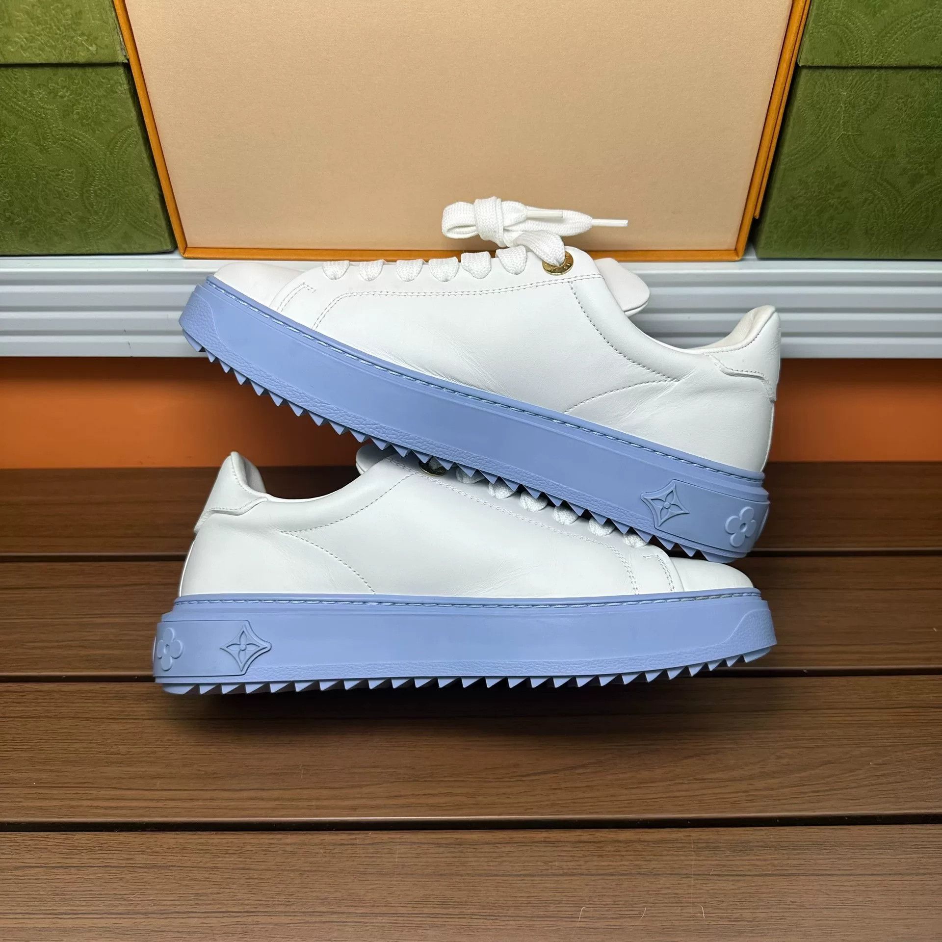 Louis Vuitton Louis Vuitton Blue Lowtop Sneakers it_37 Women Size US 7 / IT 37 - 3 Thumbnail