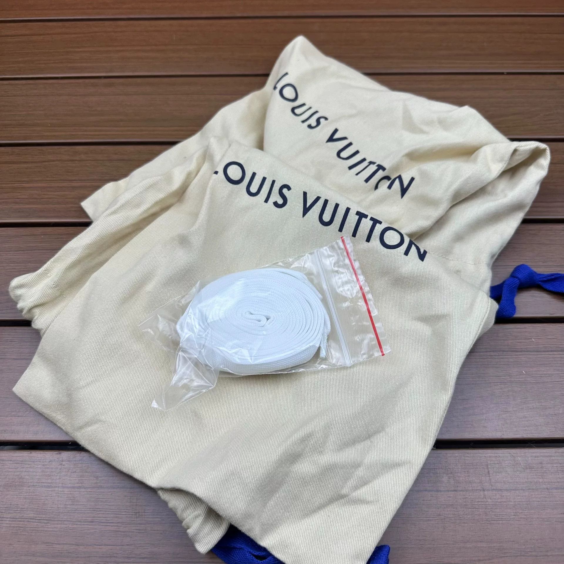 Louis Vuitton Louis Vuitton Blue Lowtop Sneakers it_37 Women Size US 7 / IT 37 - 9 Thumbnail