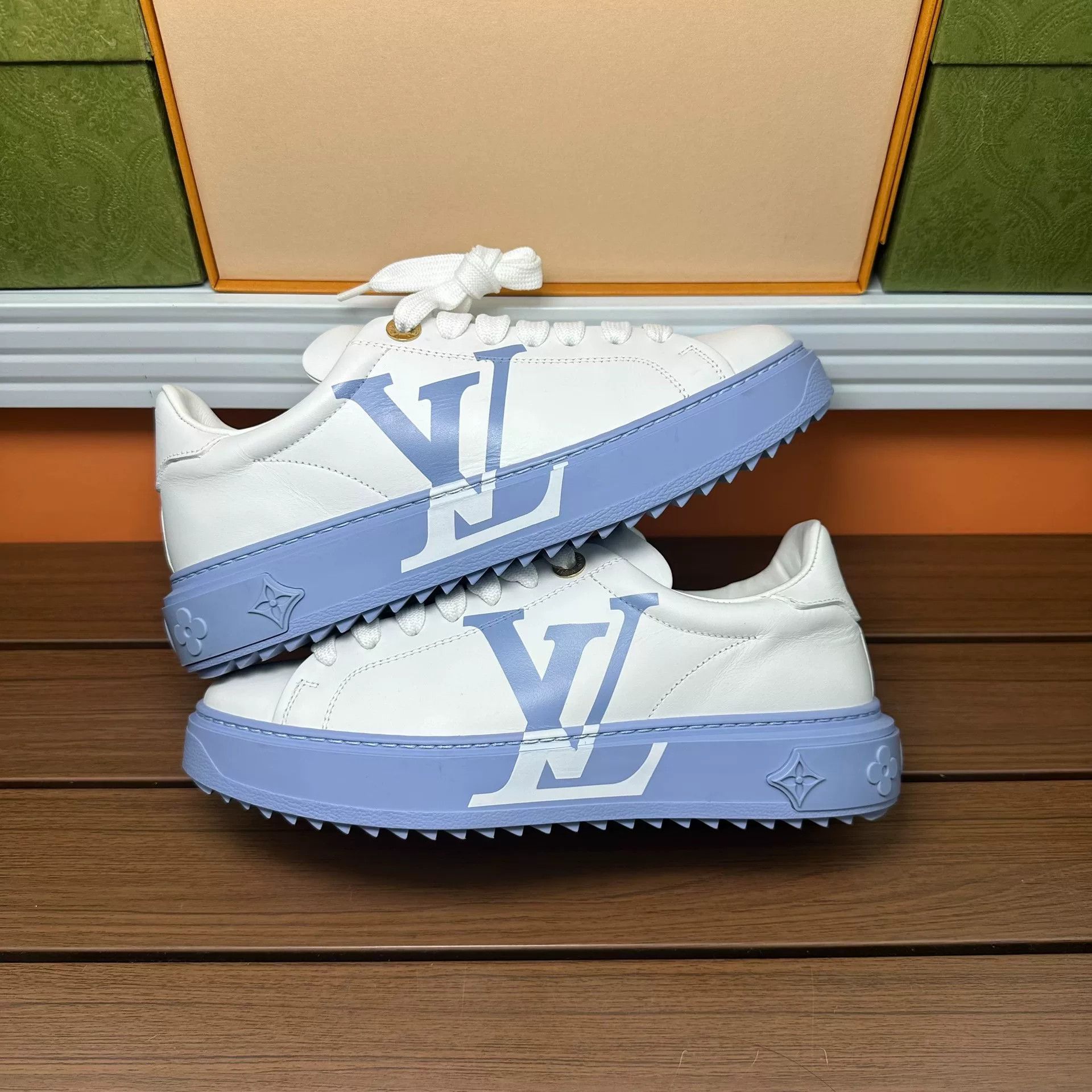 Louis Vuitton Louis Vuitton Blue Lowtop Sneakers it_37 Women Size US 7 / IT 37 - 2 Thumbnail