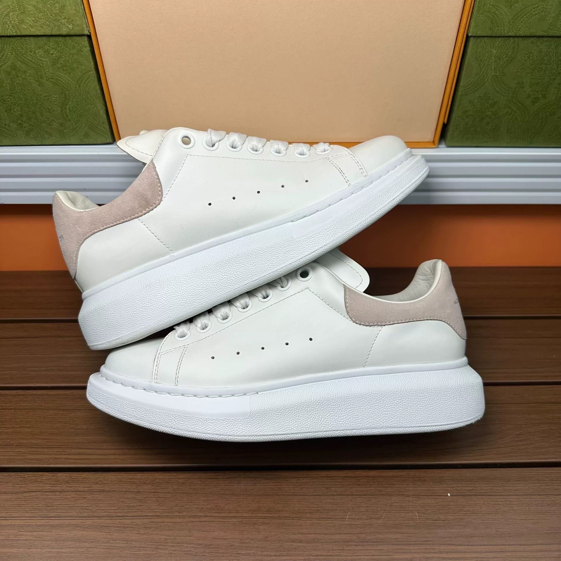 Alexander McQueen Alexander McQueen Pink Lowtop Sneakers it_39-5 Women Size US 9.5 / IT 39.5 - 2 Thumbnail