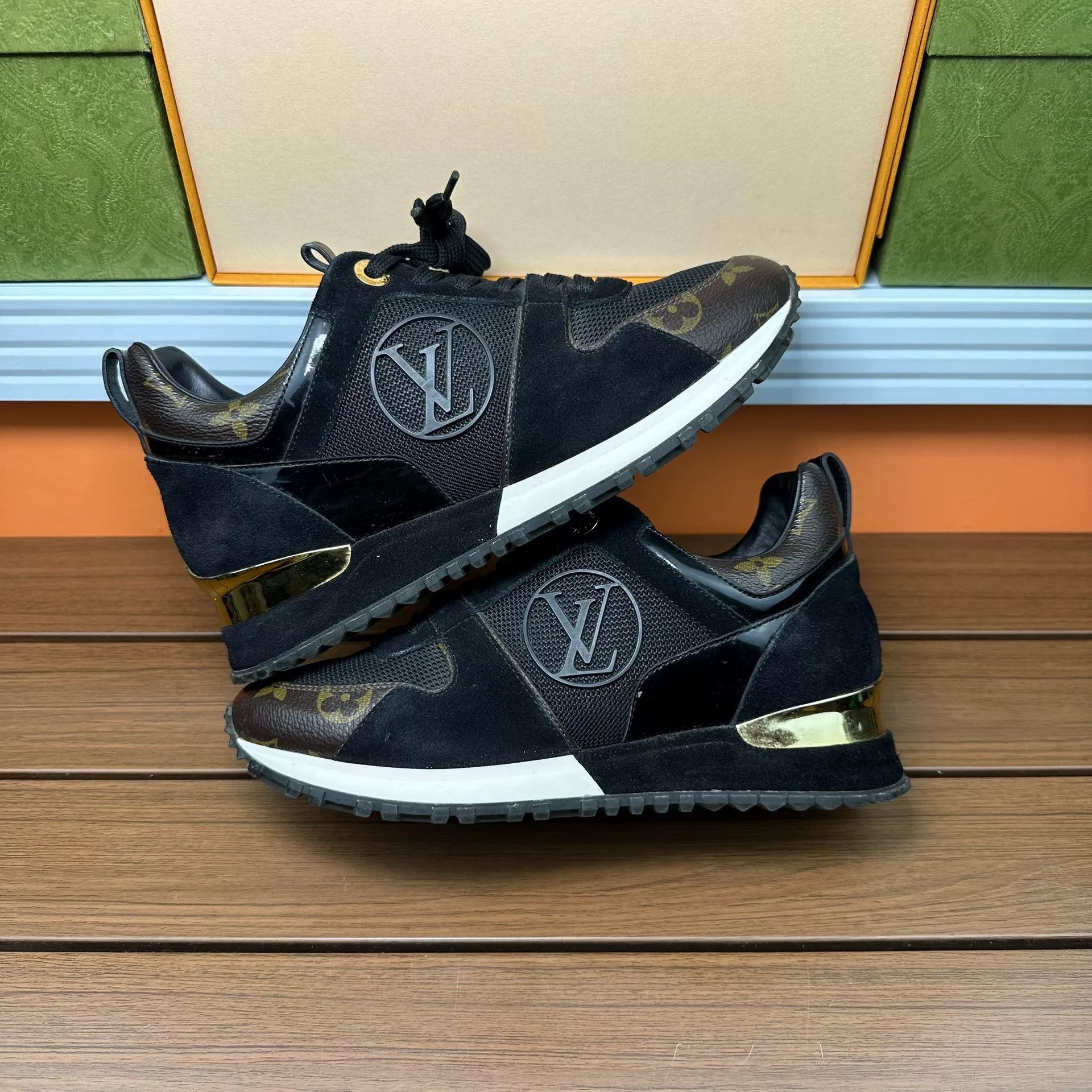 Louis Vuitton Louis Vuitton Casual Lowtop Sneakers it_35 Women Size US 5 / IT 35 - 2 Thumbnail