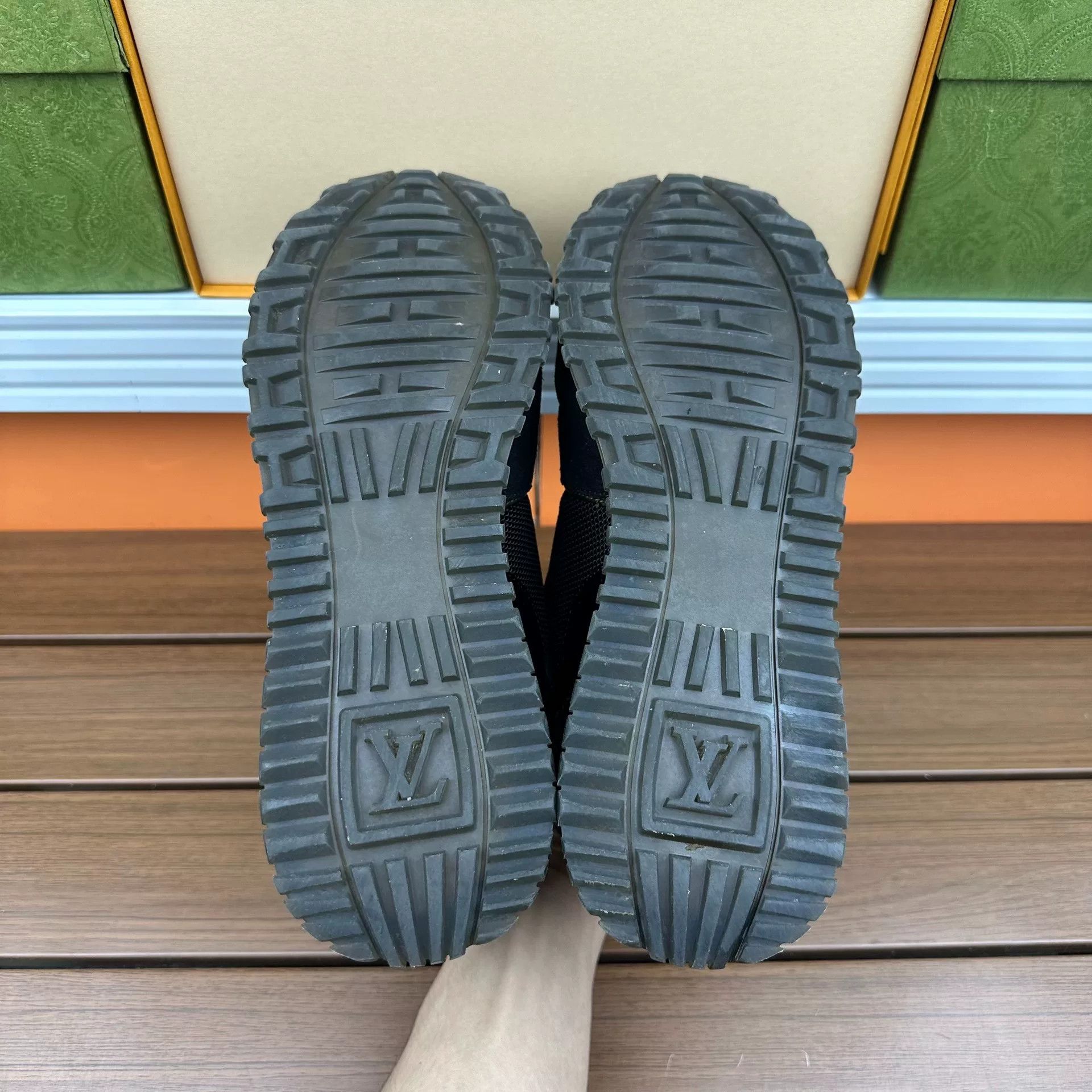 Louis Vuitton Louis Vuitton Casual Lowtop Sneakers it_35 Women Size US 5 / IT 35 - 8 Thumbnail