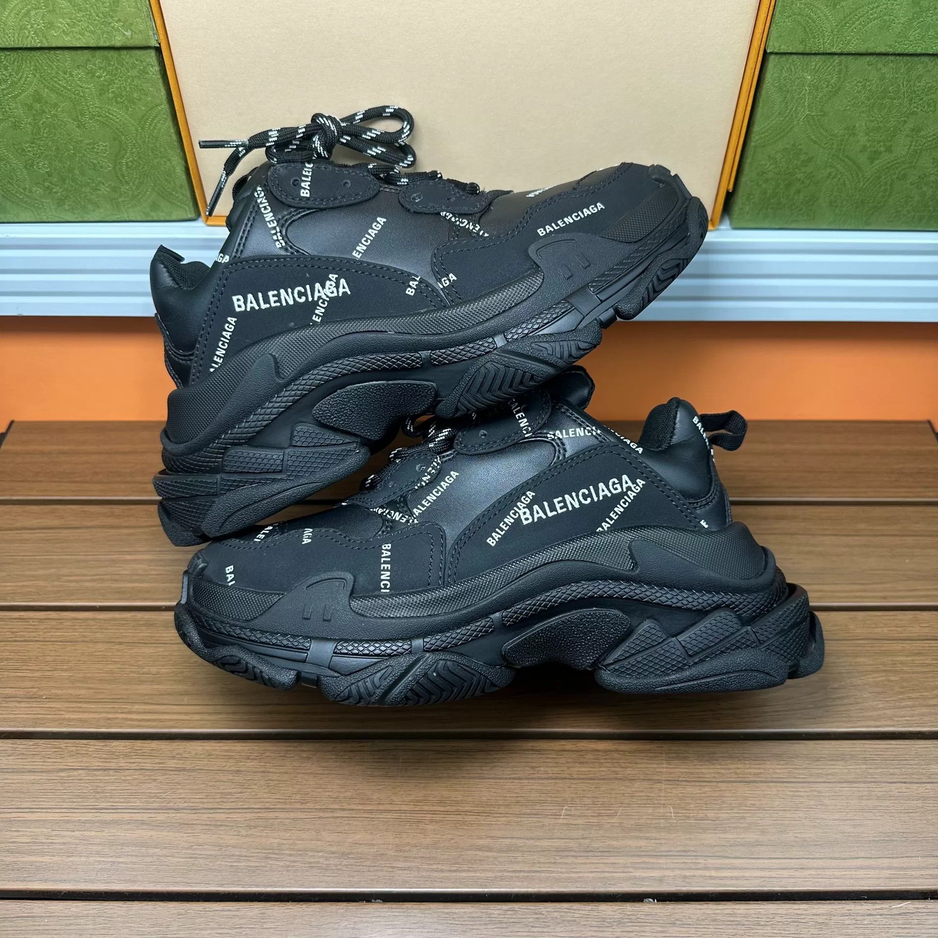 Balenciaga Balenciaga Lowtop Sneakers it_36 Women Size US 6 / IT 36 - 2 Thumbnail