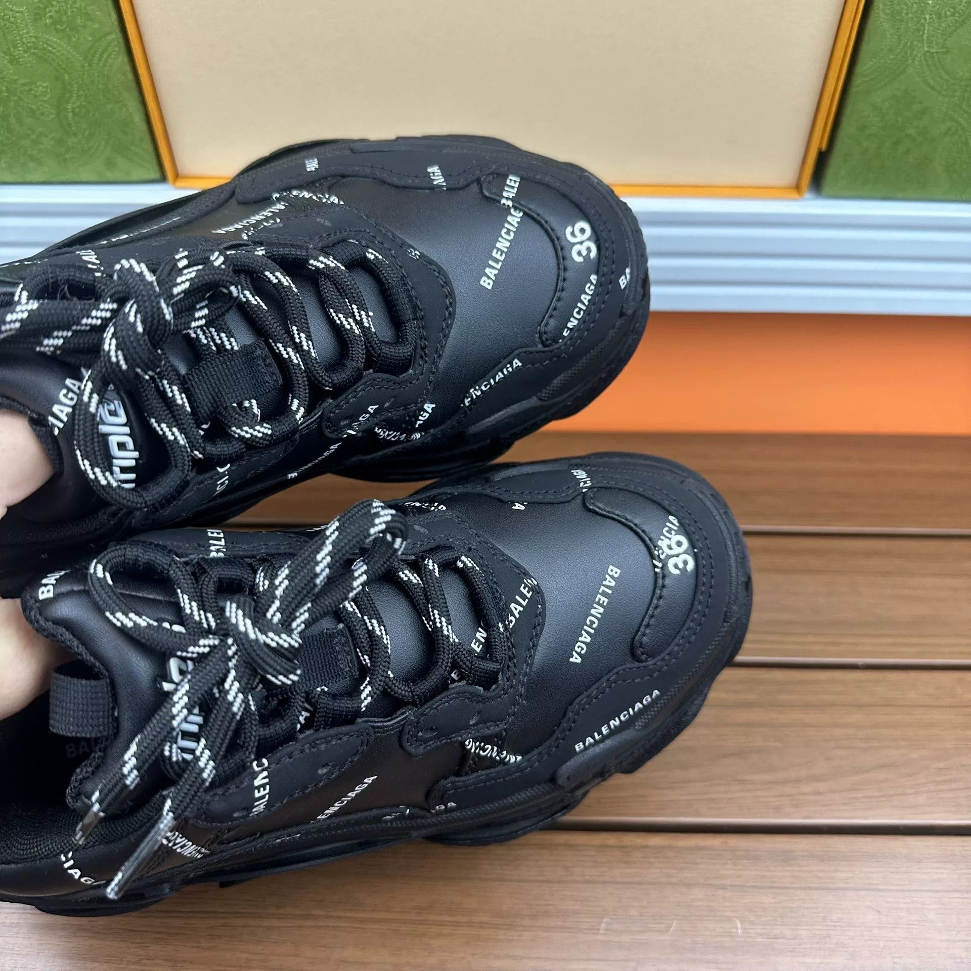 Balenciaga Balenciaga Lowtop Sneakers it_36 Women Size US 6 / IT 36 - 6 Thumbnail