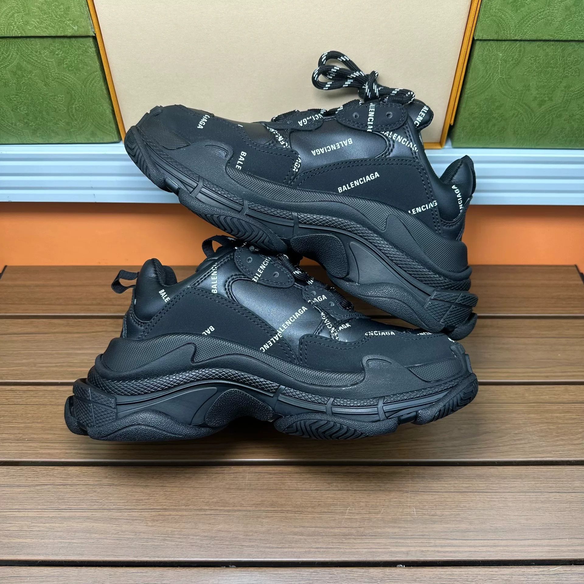 Balenciaga Balenciaga Lowtop Sneakers it_36 Women Size US 6 / IT 36 - 3 Thumbnail
