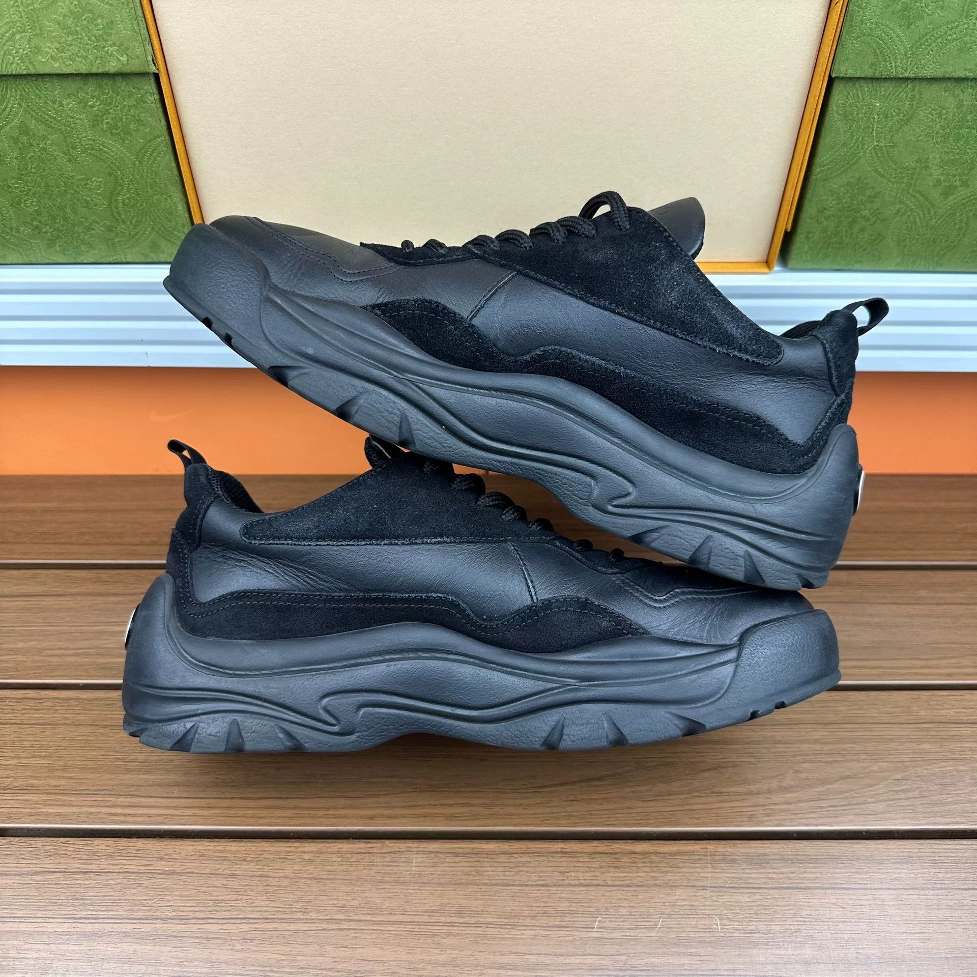 Valentino Valentino Casual Black Lowtop Sneakers 7 Men Size US 7 / EU 40 - 3 Thumbnail