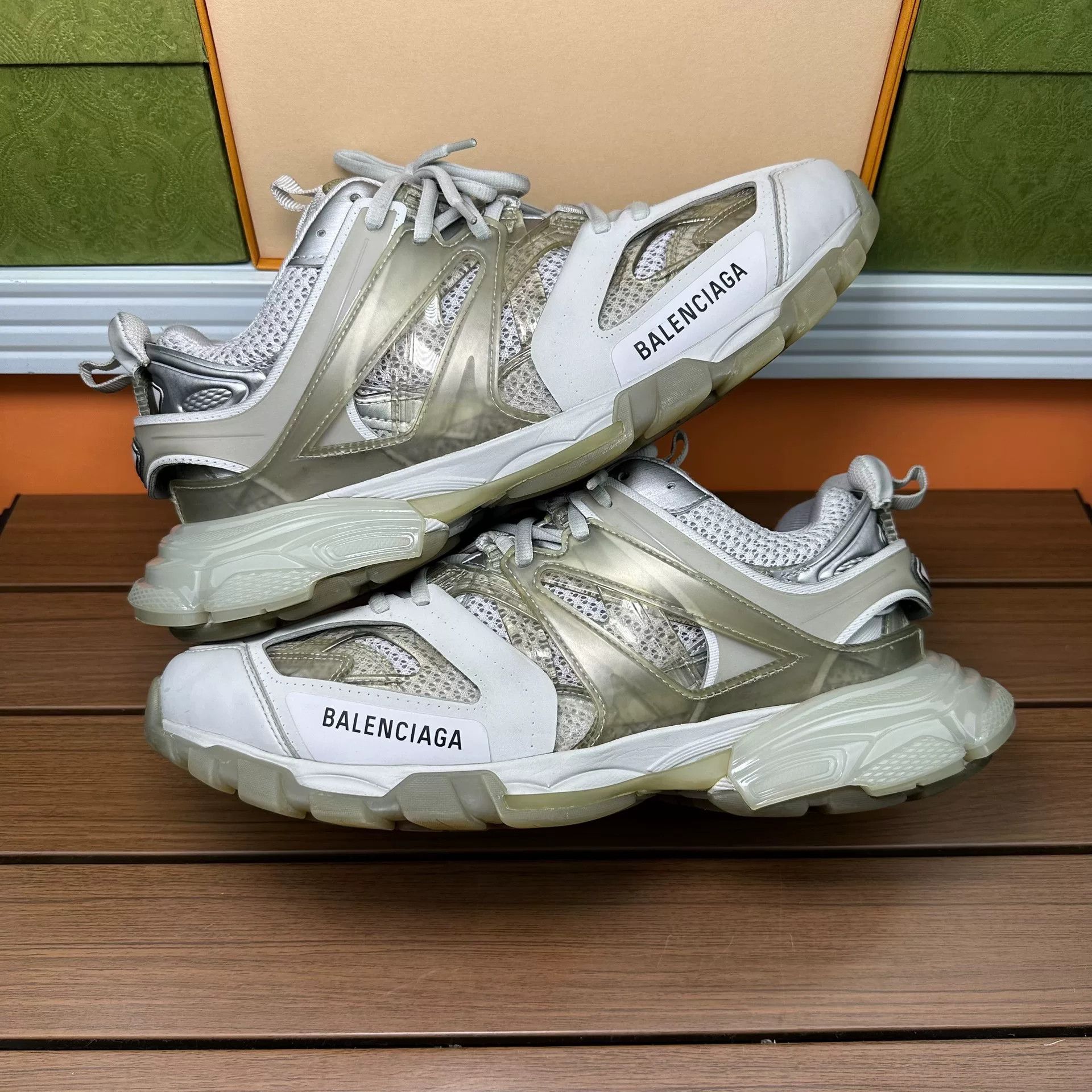 Balenciaga Balenciaga White Lowtop Sneakers 10 Men Size US 10 / EU 43 - 2 Thumbnail