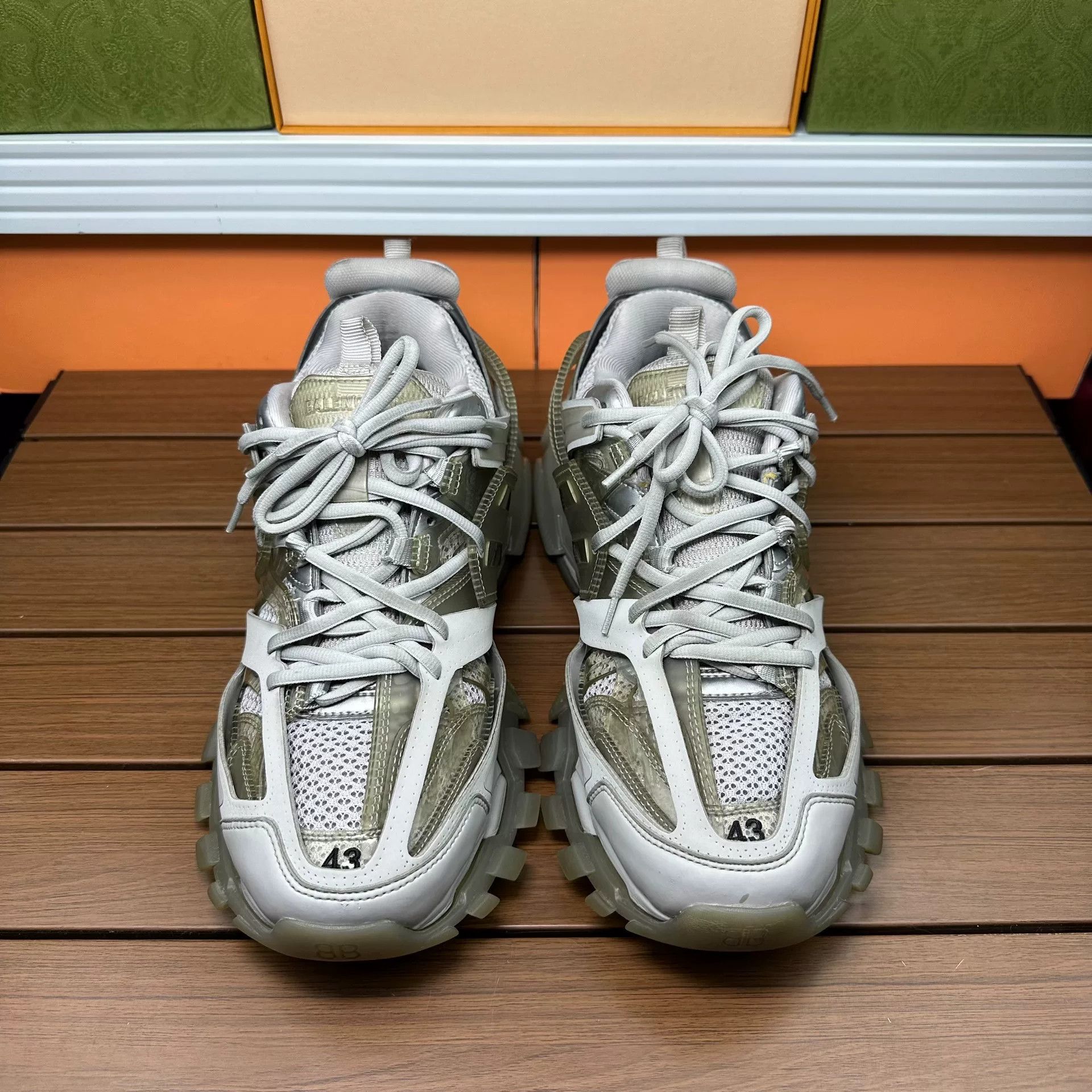 Balenciaga Balenciaga White Lowtop Sneakers 10 Men Size US 10 / EU 43 - 4 Thumbnail