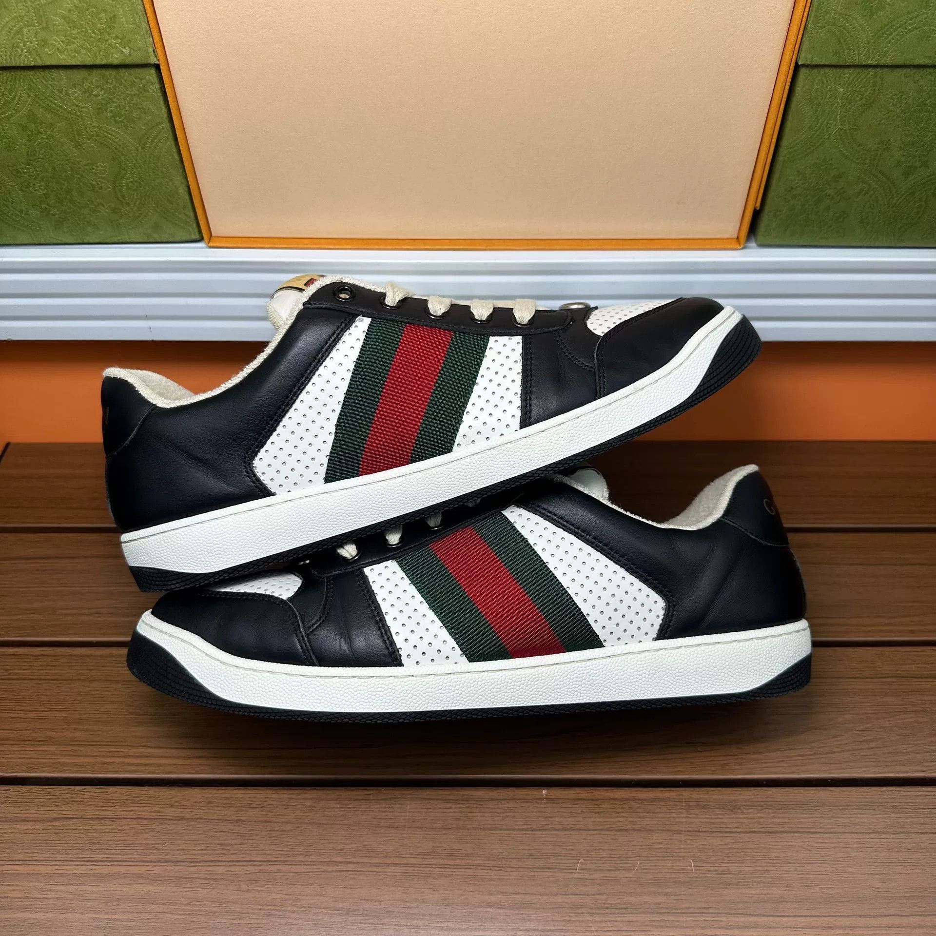 Gucci Gucci Black Lowtop Sneakers 10 Men Size US 10 / EU 43 - 2 Thumbnail