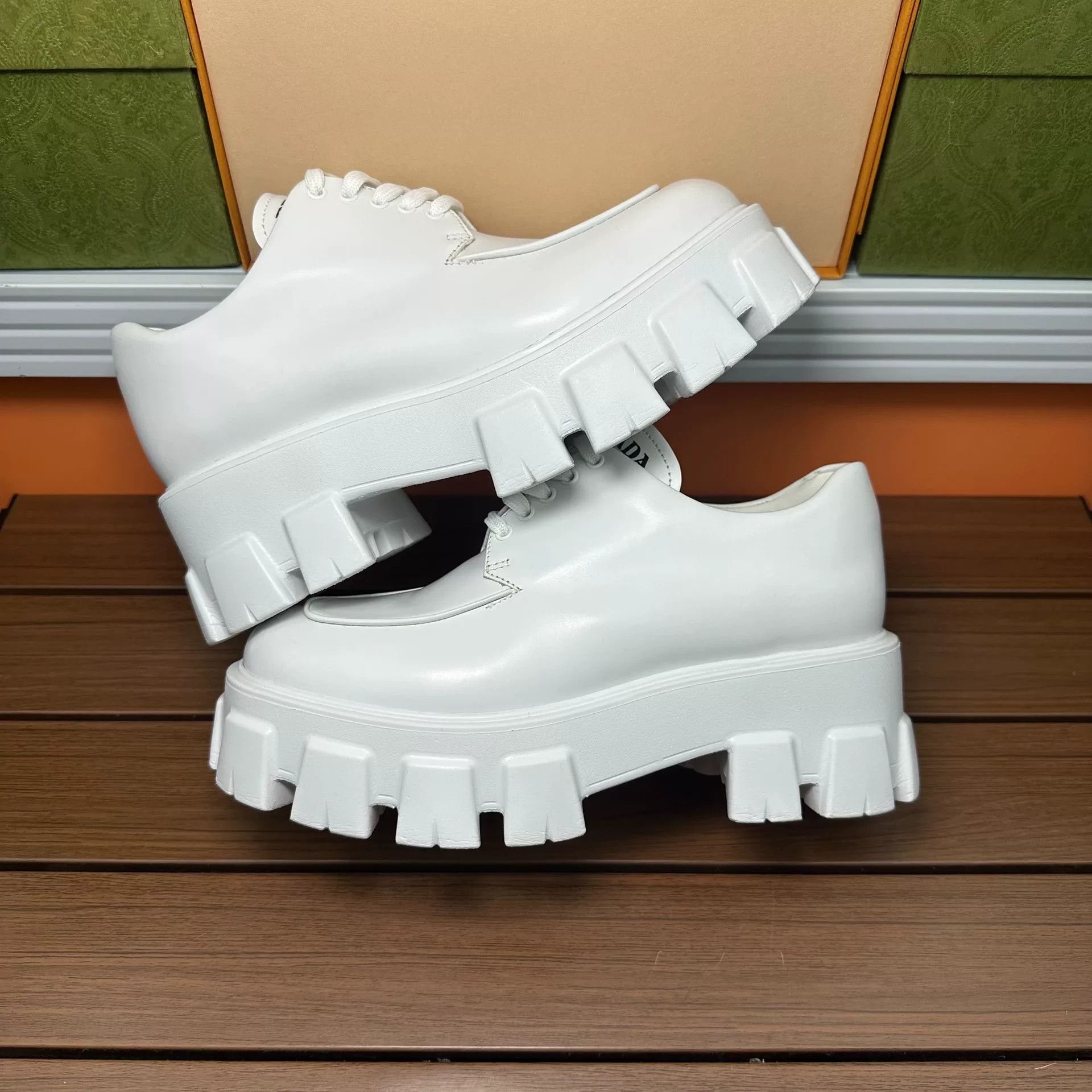 Prada Prada White Lowtop Sneakers it_38 Women Size US 8 / IT 38 - 2 Thumbnail