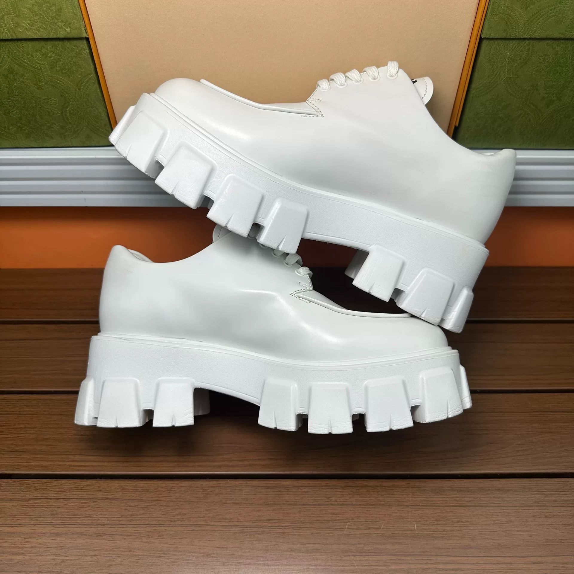 Prada Prada White Lowtop Sneakers it_38 Women Size US 8 / IT 38 - 3 Thumbnail