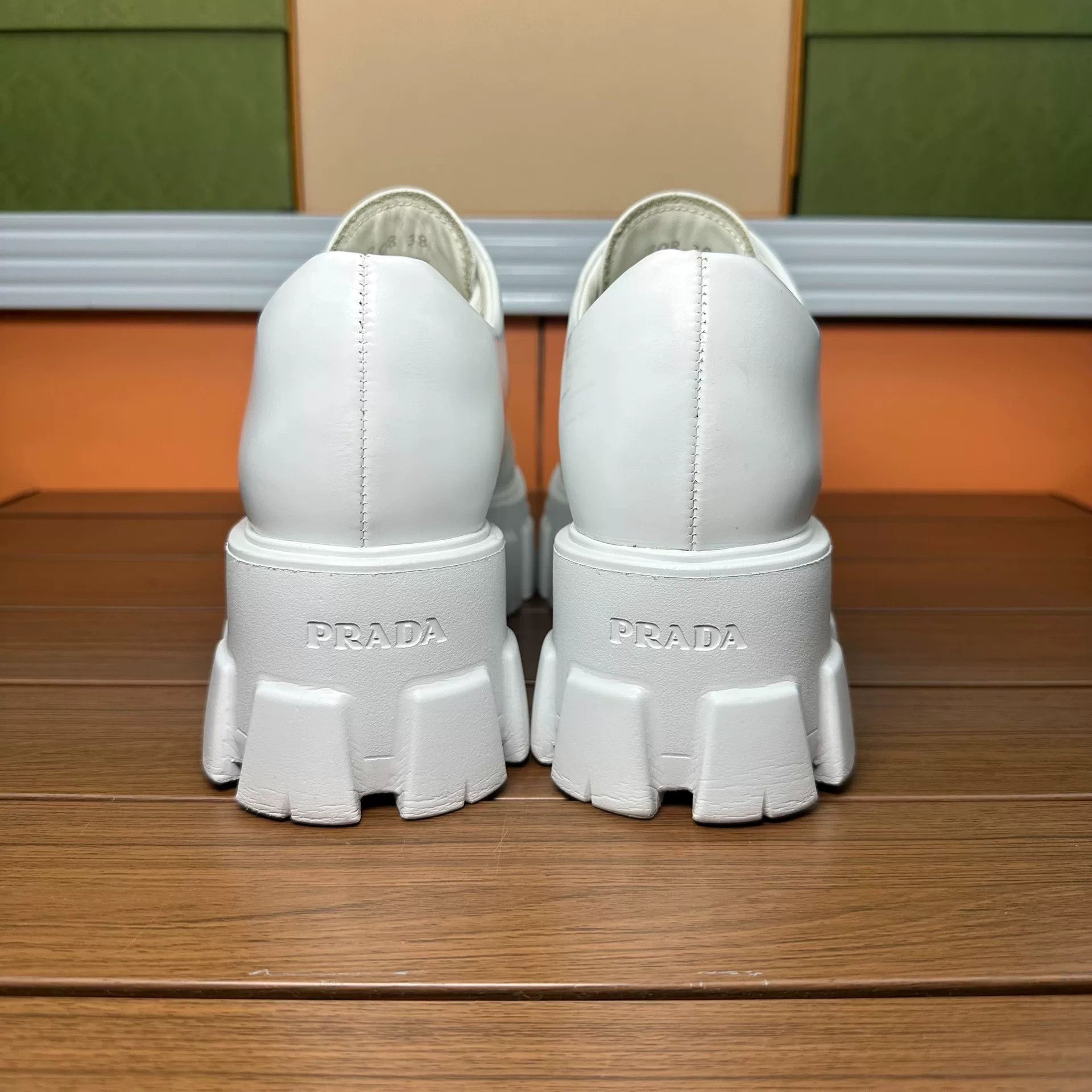 Prada Prada White Lowtop Sneakers it_38 Women Size US 8 / IT 38 - 5 Thumbnail