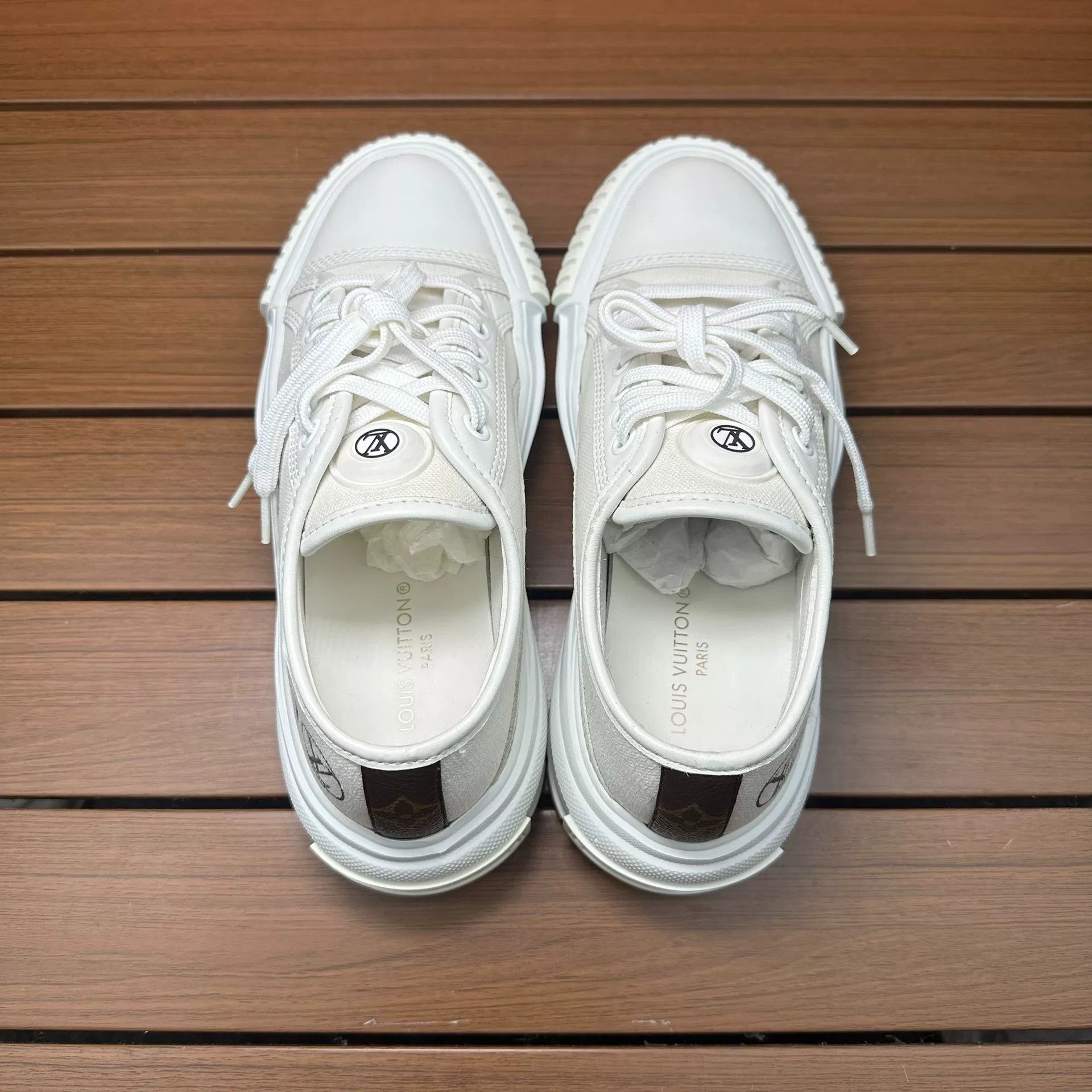 Louis Vuitton Louis Vuitton Casual White Lowtop Sneakers it_36 Women Size US 6 / IT 36 - 7 Thumbnail