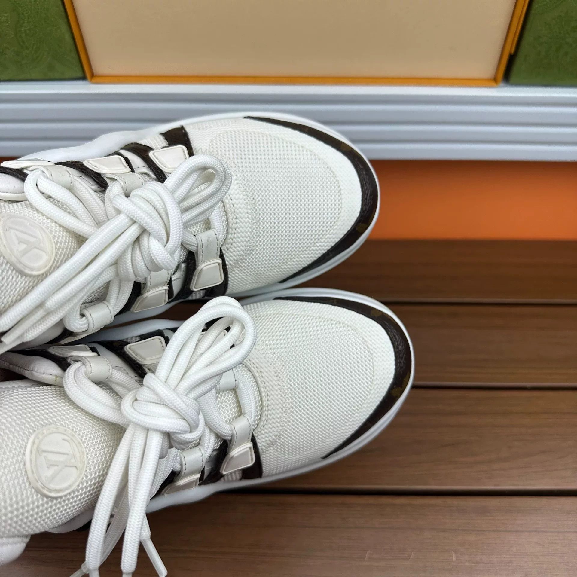 Louis Vuitton Louis Vuitton Lowtop Sneakers it_35-5 Women Size US 5.5 / IT 35.5 - 6 Thumbnail