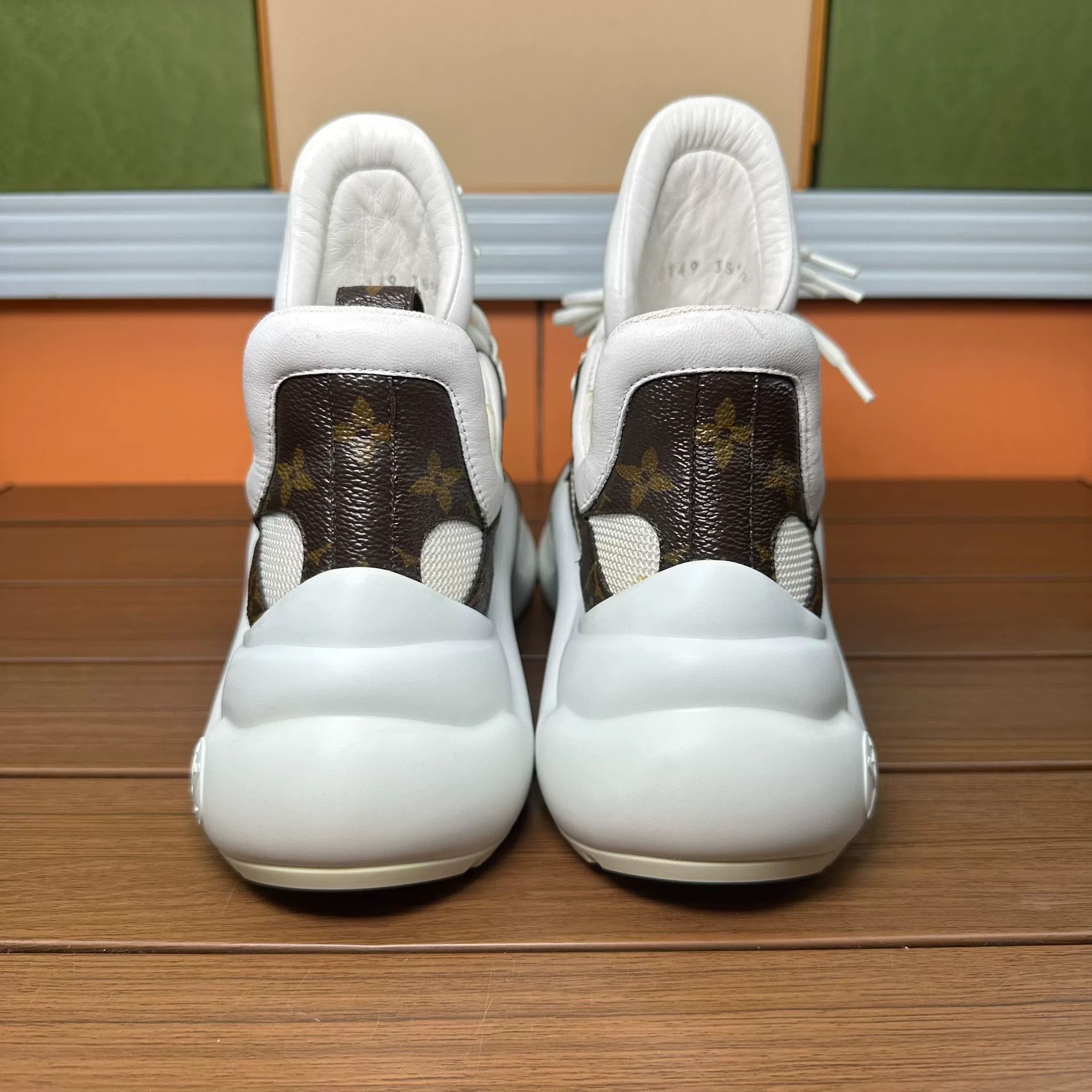 Louis Vuitton Louis Vuitton Lowtop Sneakers it_35-5 Women Size US 5.5 / IT 35.5 - 5 Thumbnail