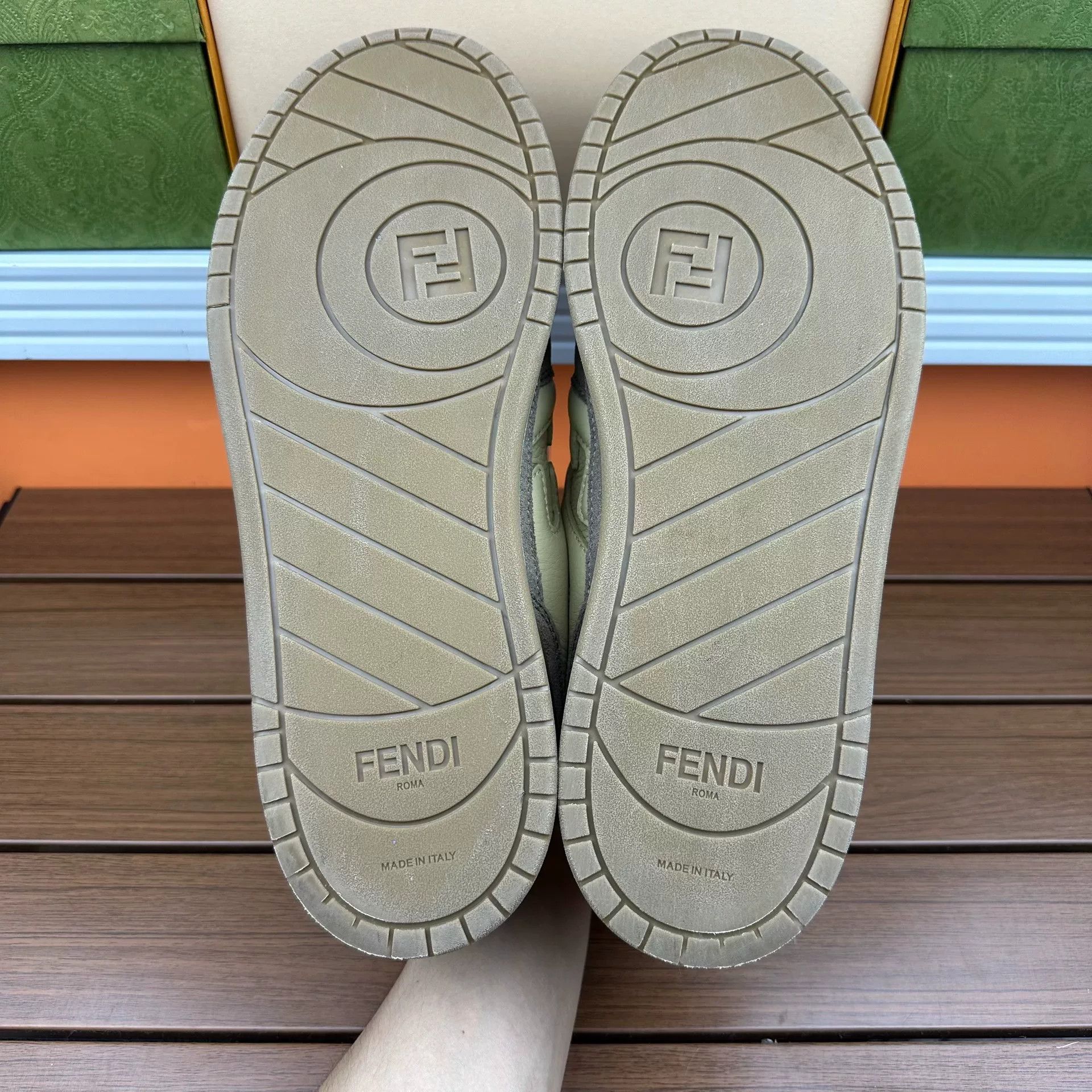 Fendi Fendi Beige Lowtop Sneakers 10 Men Size US 10 / EU 43 - 8 Thumbnail