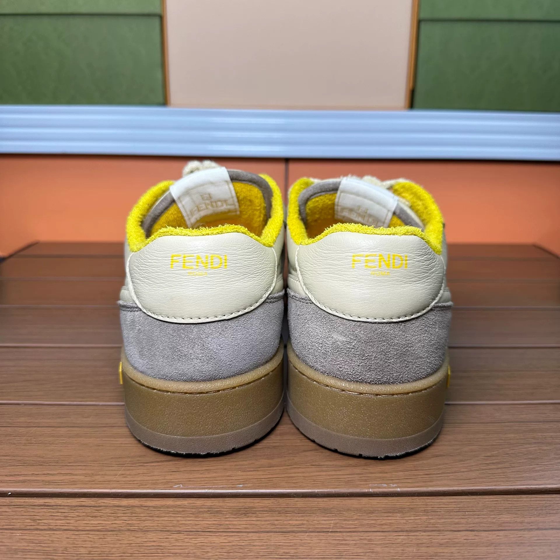 Fendi Fendi Beige Lowtop Sneakers 10 Men Size US 10 / EU 43 - 5 Thumbnail