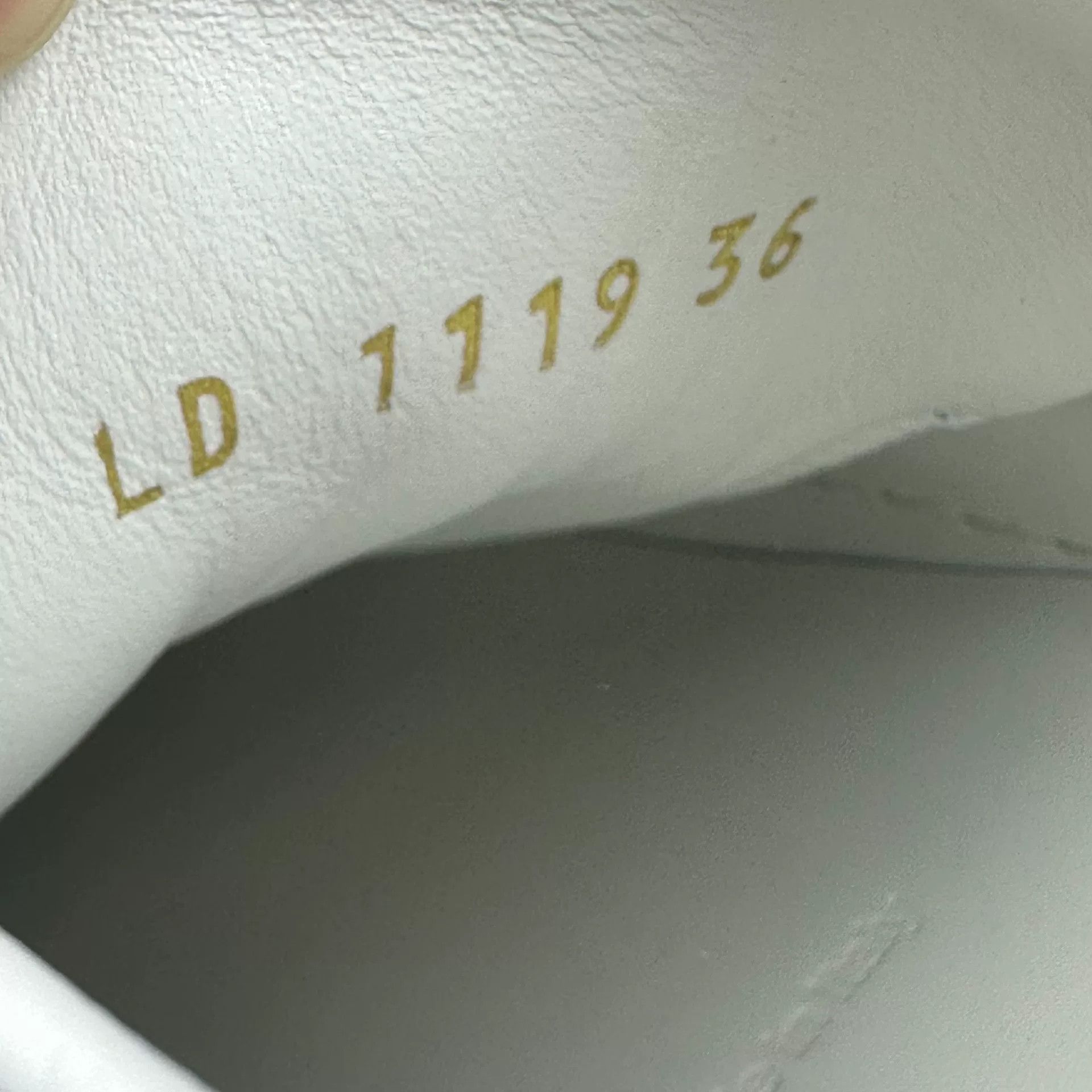 Louis Vuitton Louis Vuitton Denim Blue Lowtop Sneakers it_36 Women Size US 6 / IT 36 - 9 Thumbnail