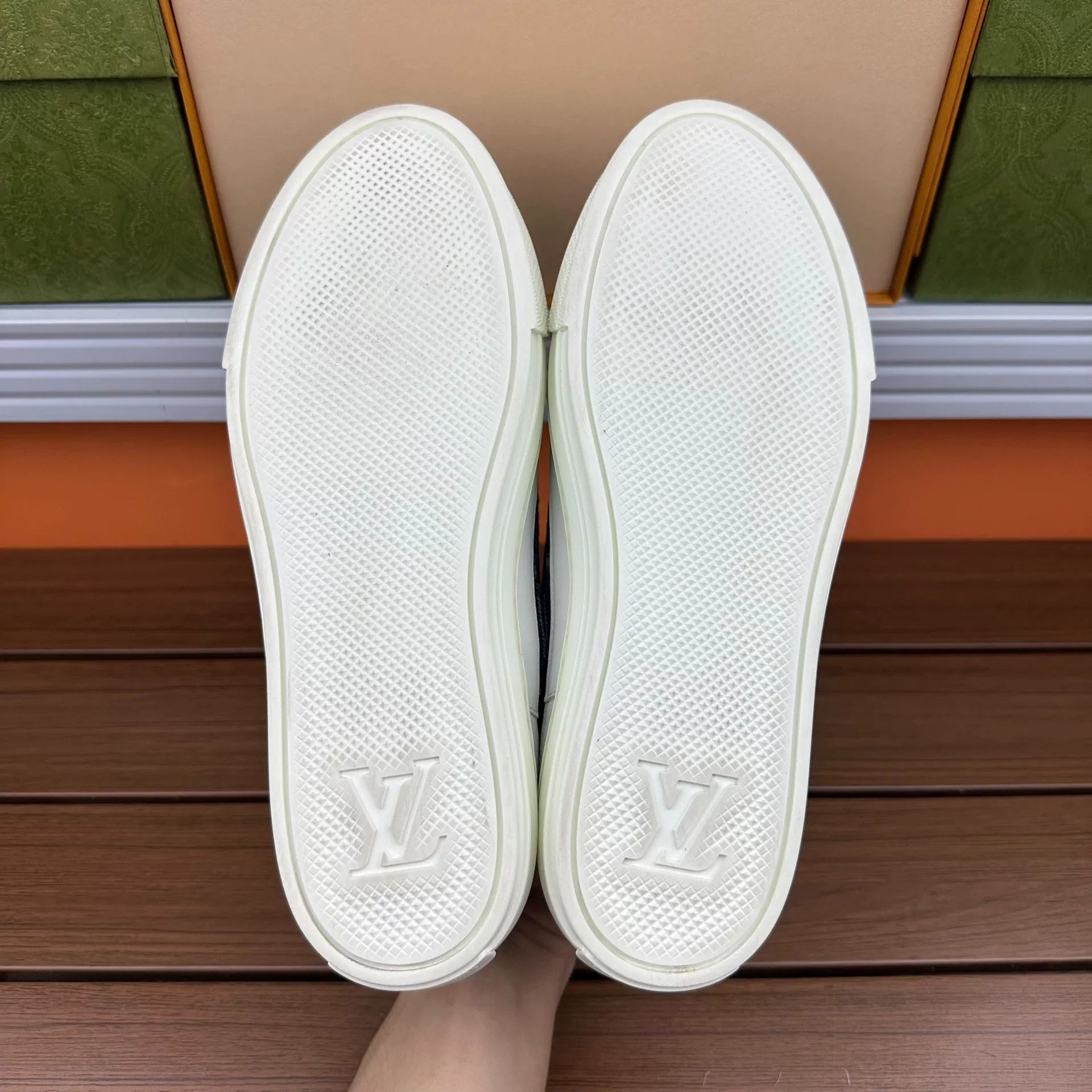 Louis Vuitton Louis Vuitton Denim Blue Lowtop Sneakers it_36 Women Size US 6 / IT 36 - 8 Thumbnail