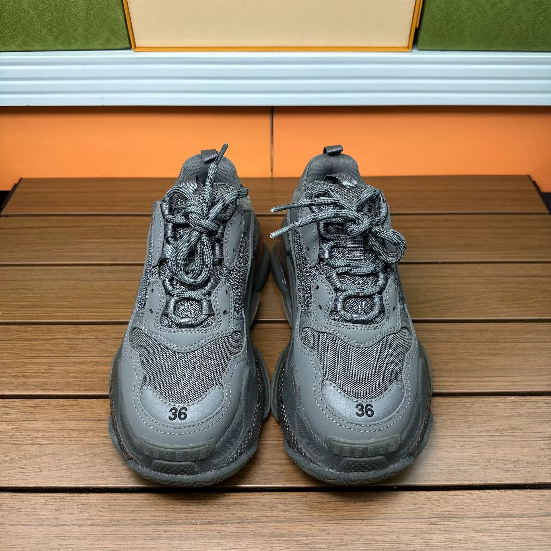Balenciaga Balenciaga Gray Lowtop Sneakers it_36 Women Size US 6 / IT 36 - 4 Thumbnail