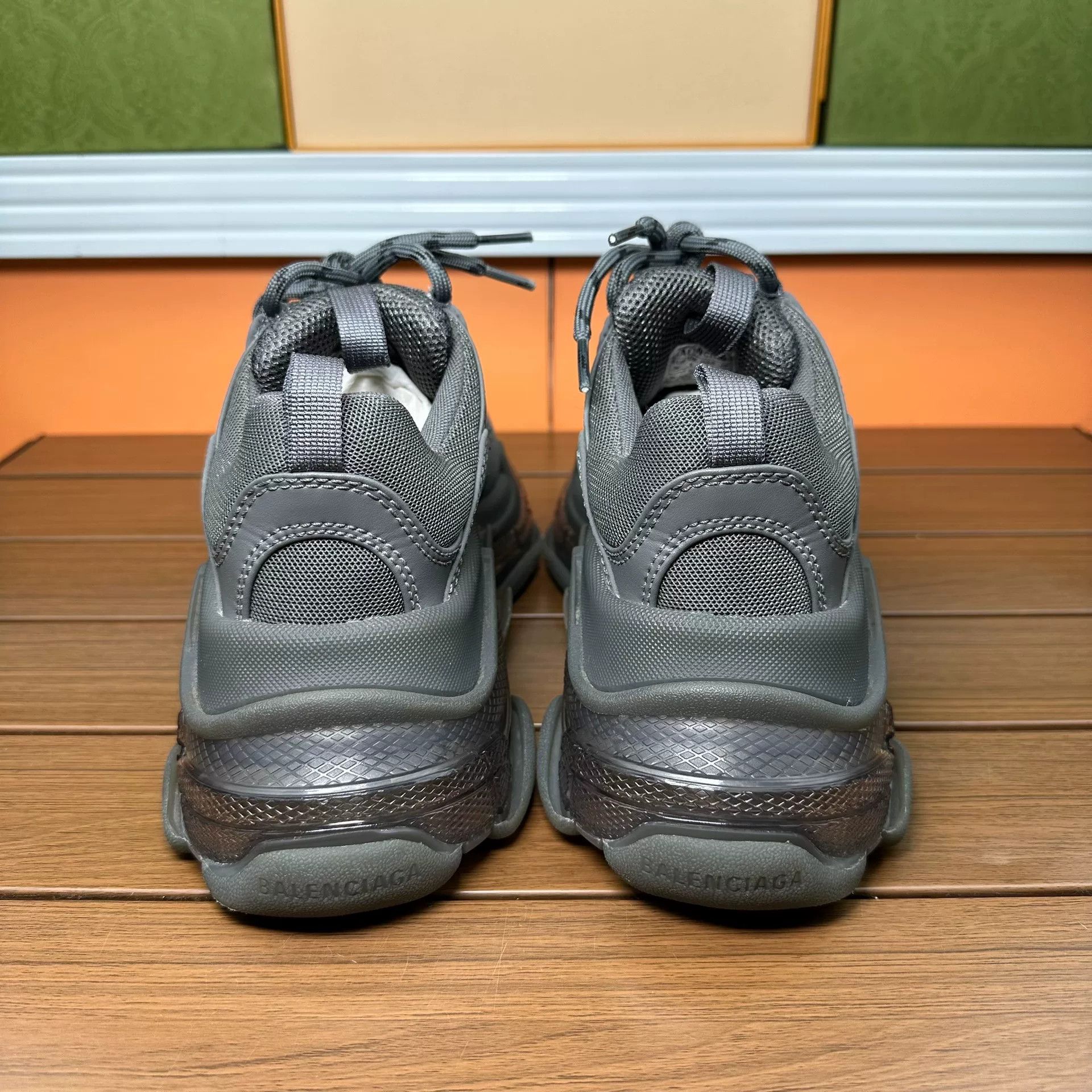 Balenciaga Balenciaga Gray Lowtop Sneakers it_36 Women Size US 6 / IT 36 - 5 Thumbnail