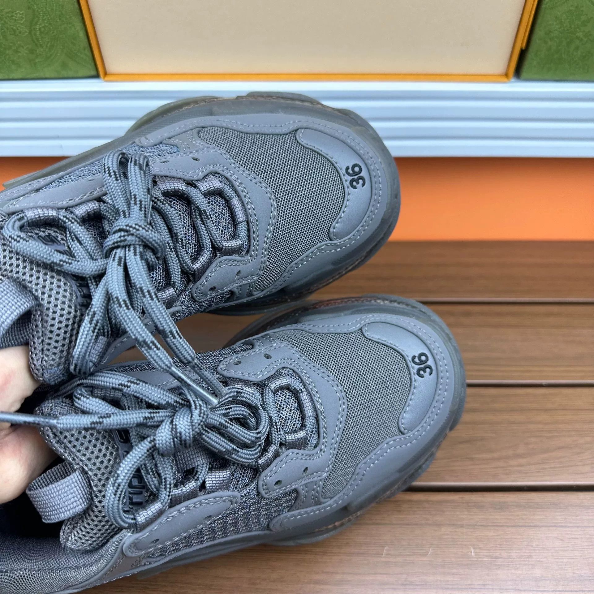 Balenciaga Balenciaga Gray Lowtop Sneakers it_36 Women Size US 6 / IT 36 - 7 Thumbnail