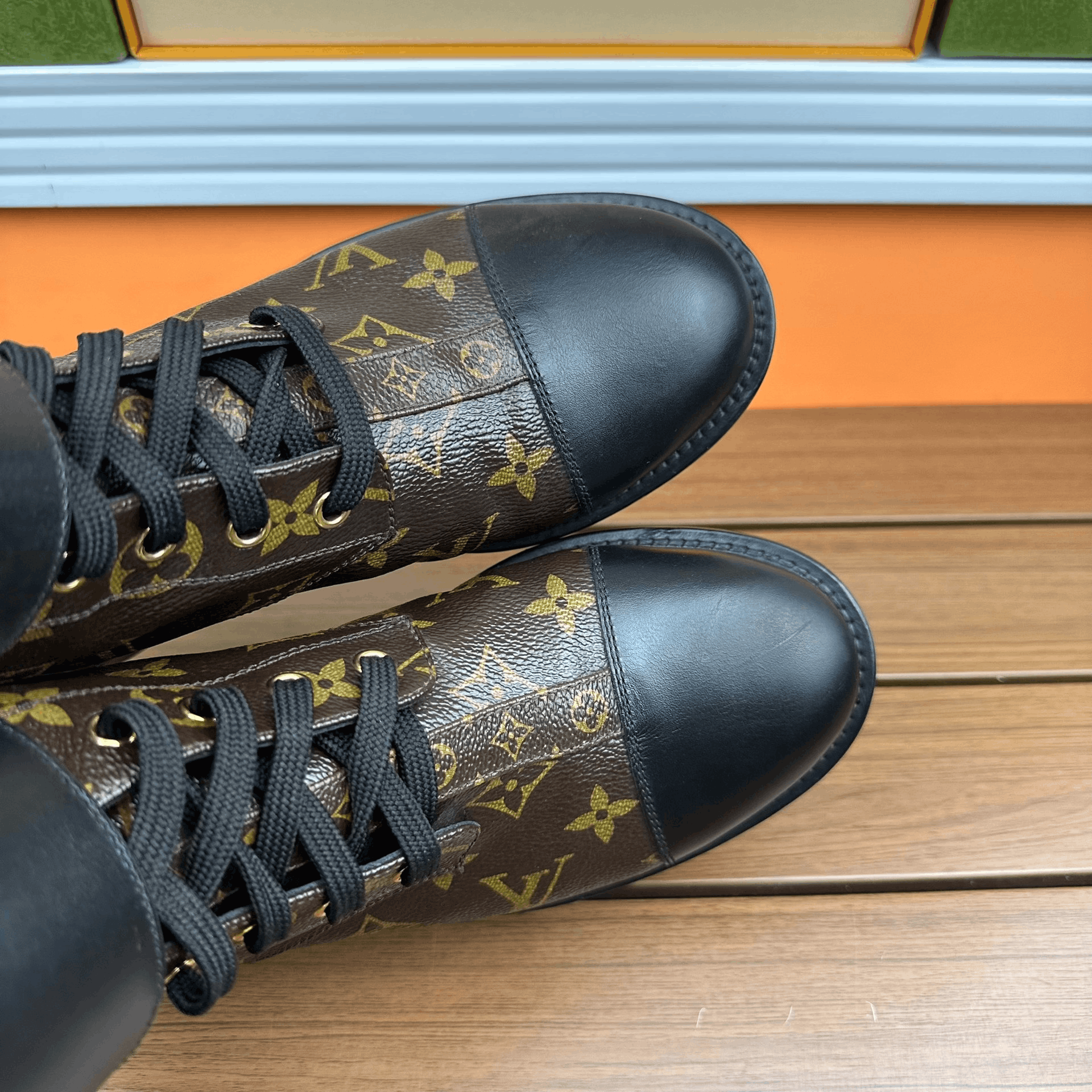 Louis Vuitton Louis Vuitton Gold Boots it_37-5 Women Size US 7.5 / IT 37.5 - 5 Thumbnail