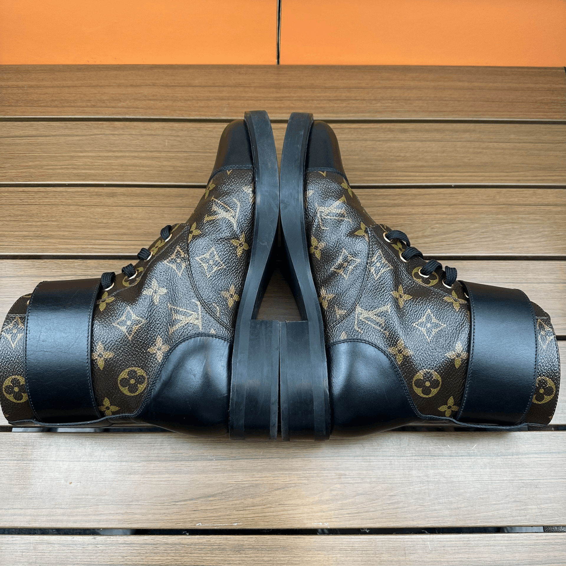Louis Vuitton Louis Vuitton Gold Boots it_37-5 Women Size US 7.5 / IT 37.5 - 7 Thumbnail