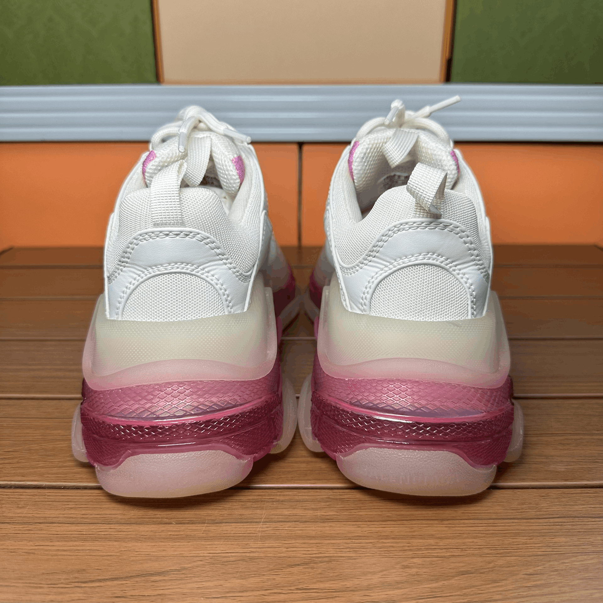 Balenciaga Balenciaga Pink Lowtop Sneakers it_37 Women Size US 7 / IT 37 - 7 Thumbnail