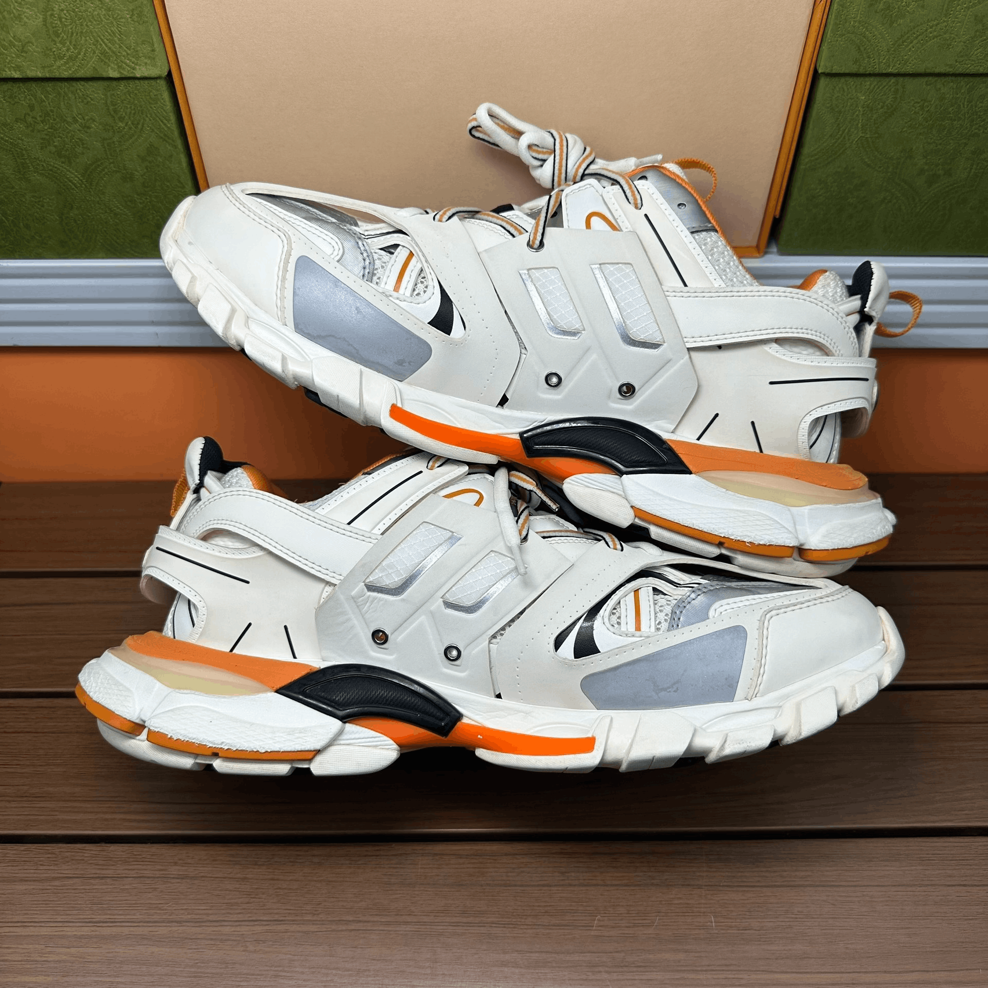 Balenciaga Balenciaga White Lowtop Sneakers 11 Men Size US 11 / EU 44 - 3 Thumbnail