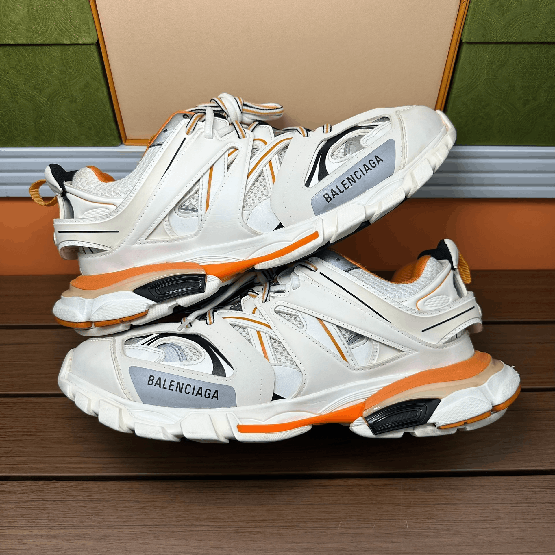 Balenciaga Balenciaga White Lowtop Sneakers 11 Men Size US 11 / EU 44 - 2 Thumbnail