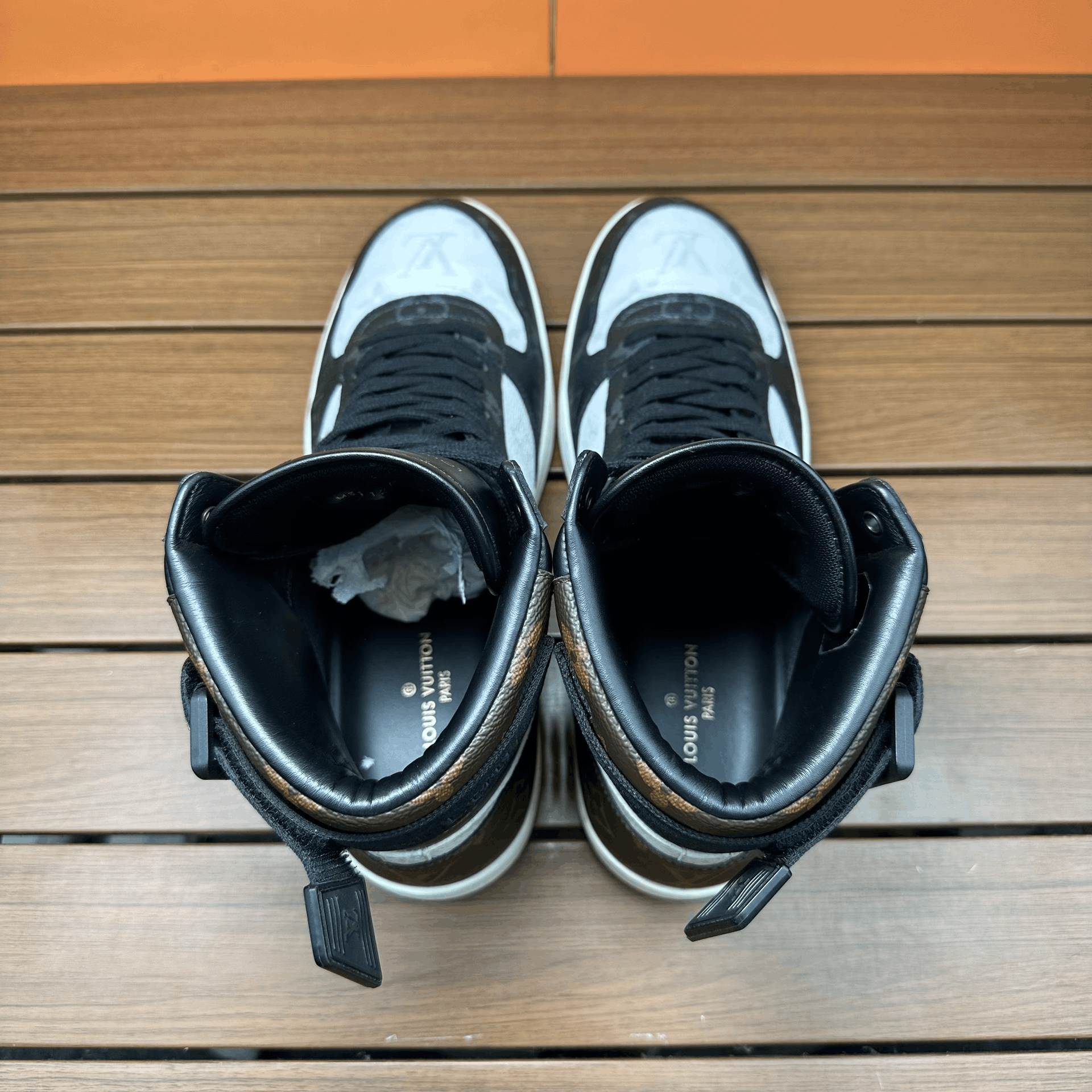 Louis Vuitton Louis Vuitton Hitop Sneakers 8 Men Size US 8 / EU 41 - 6 Thumbnail