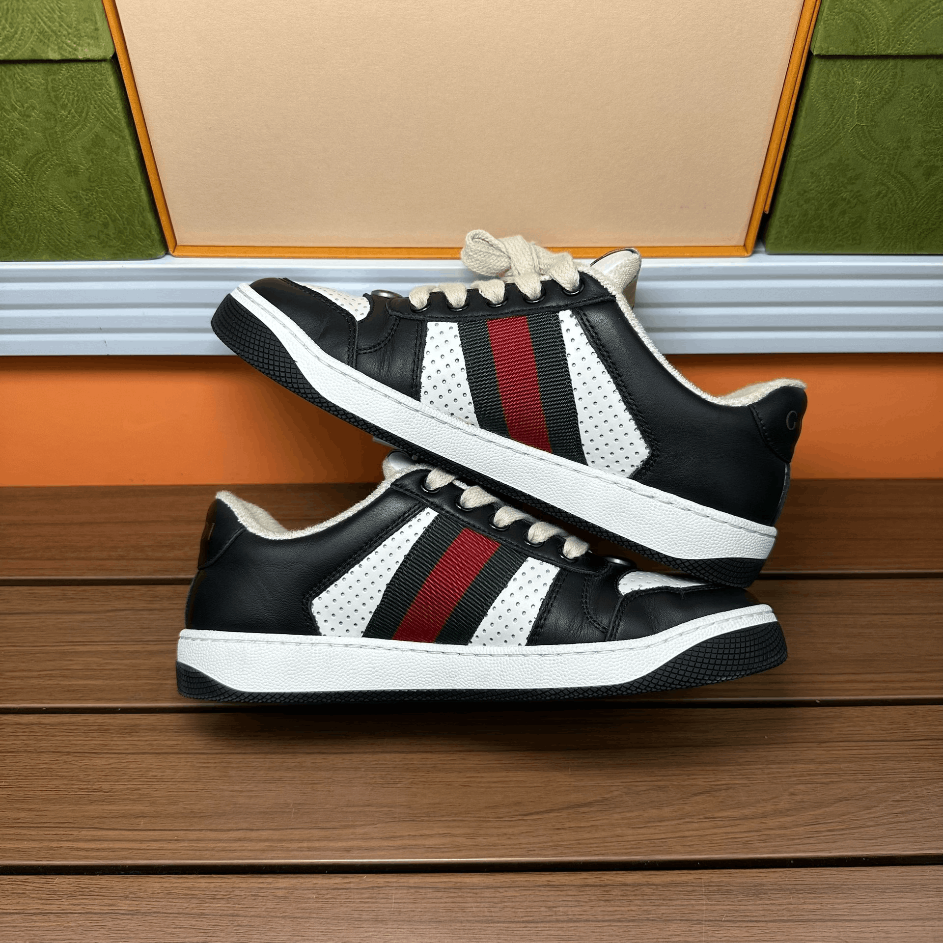 Gucci Gucci Black Lowtop Sneakers it_35-5 Women Size US 5.5 / IT 35.5 - 3 Thumbnail