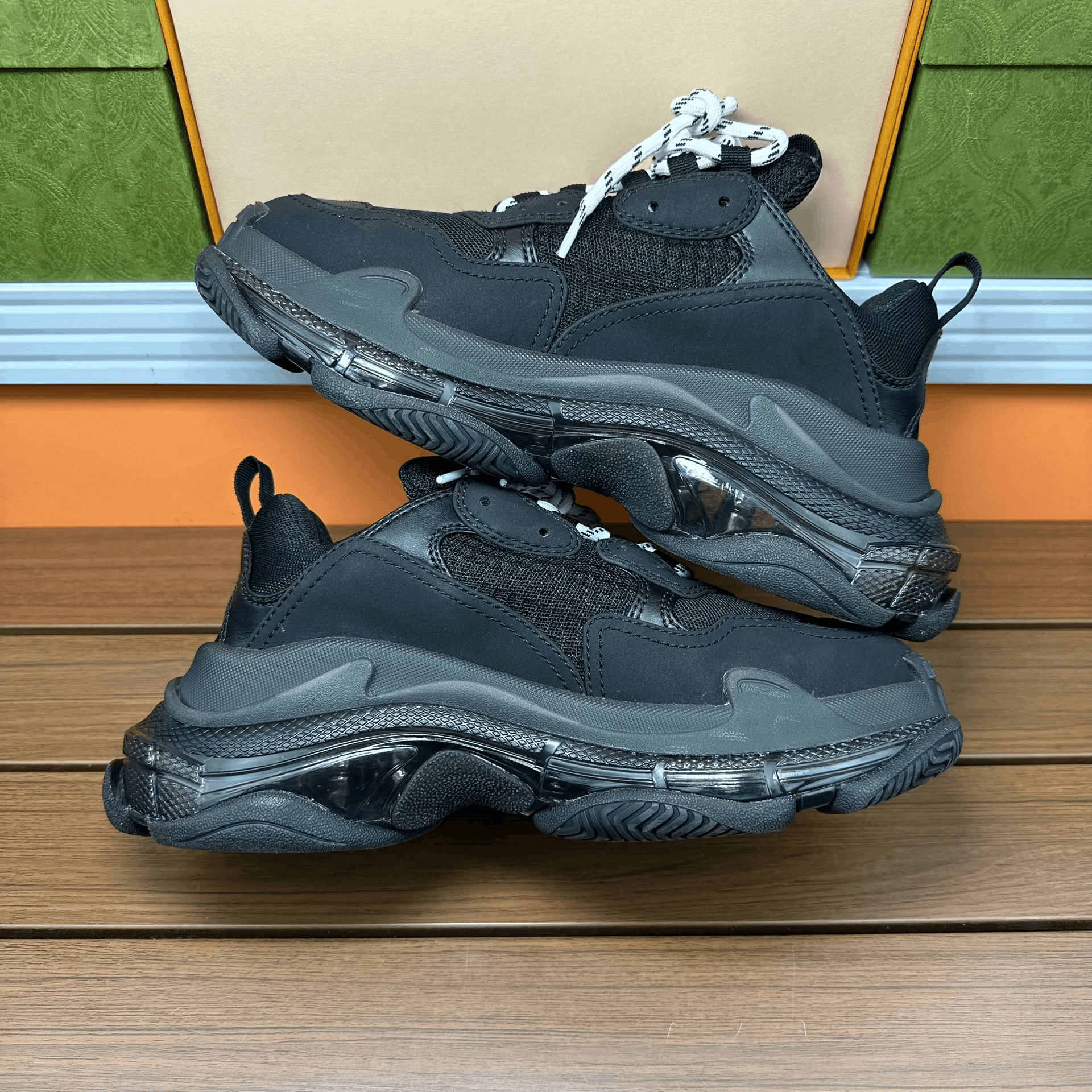 Balenciaga Balenciaga Black Lowtop Sneakers it_38 Women Size US 8 / IT 38 - 3 Thumbnail