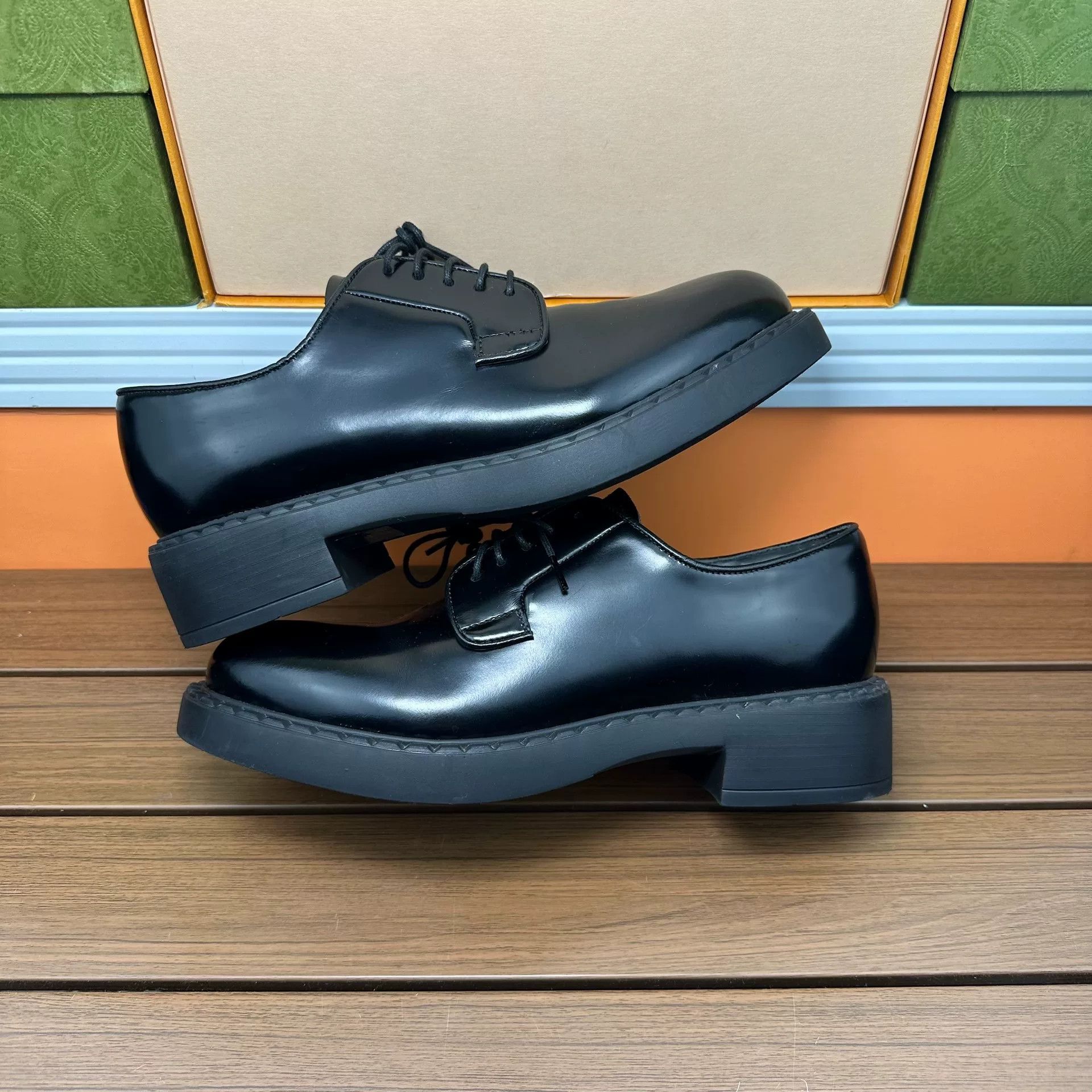 Prada Prada Lowtop Sneakers it_39 Women Size US 9 / IT 39 - 2 Thumbnail