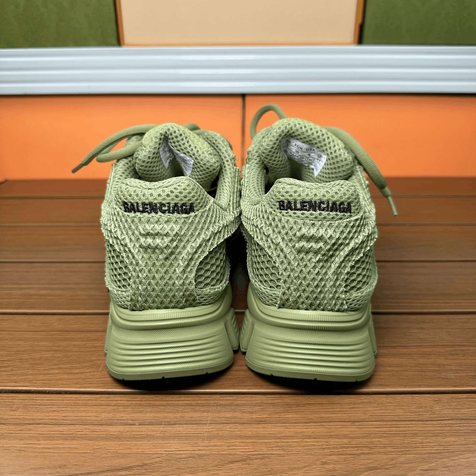 Balenciaga Balenciaga Green Lowtop Sneakers it_36 Women Size US 6 / IT 36 - 7 Thumbnail