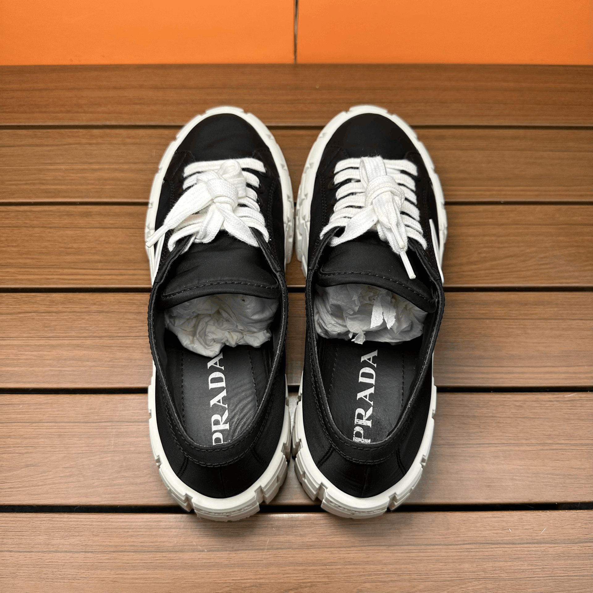 Prada Prada Casual Lowtop Sneakers it_38-5 Women Size US 8.5 / IT 38.5 - 7 Thumbnail