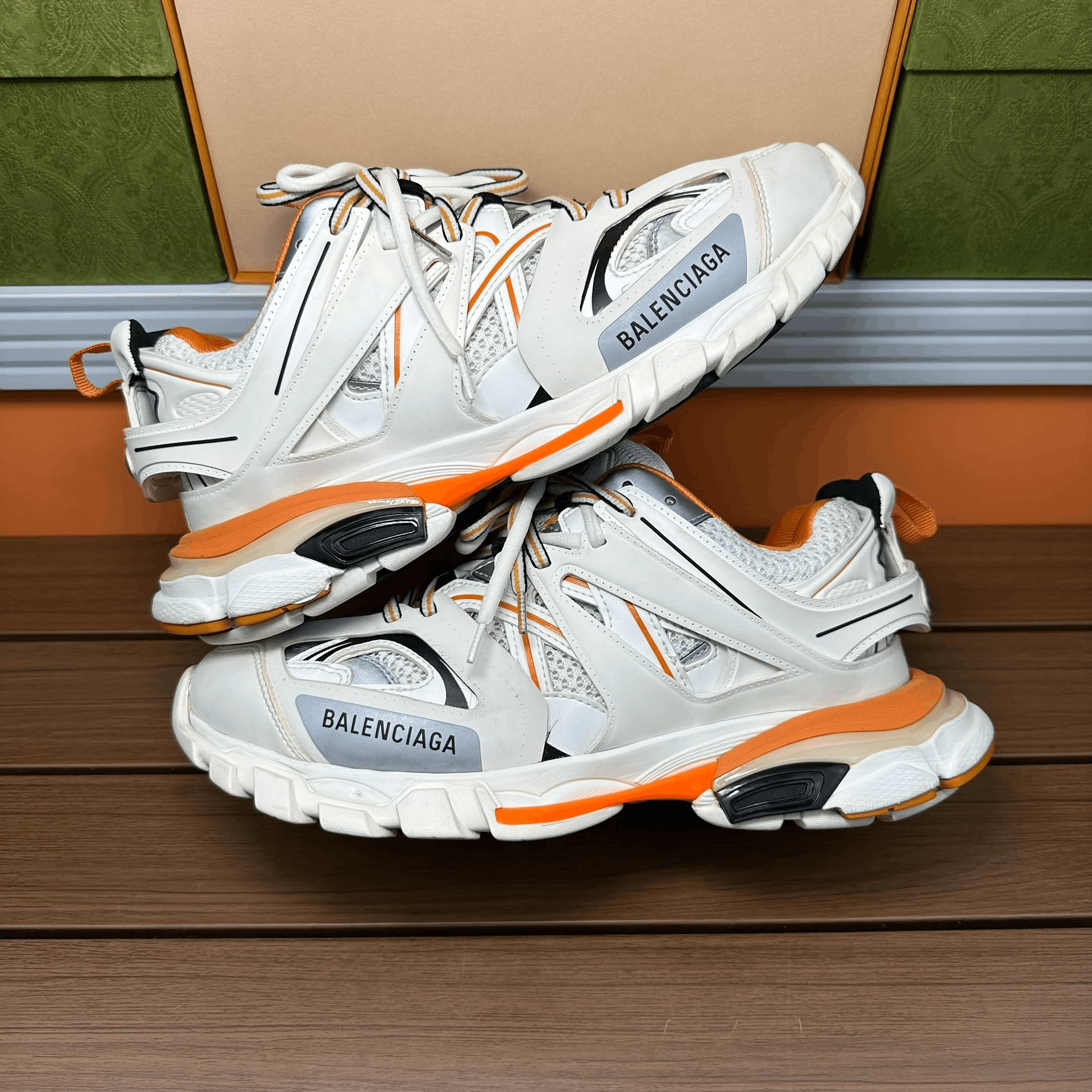 Balenciaga Balenciaga White Lowtop Sneakers 7 Men Size US 7 / EU 40 - 2 Thumbnail