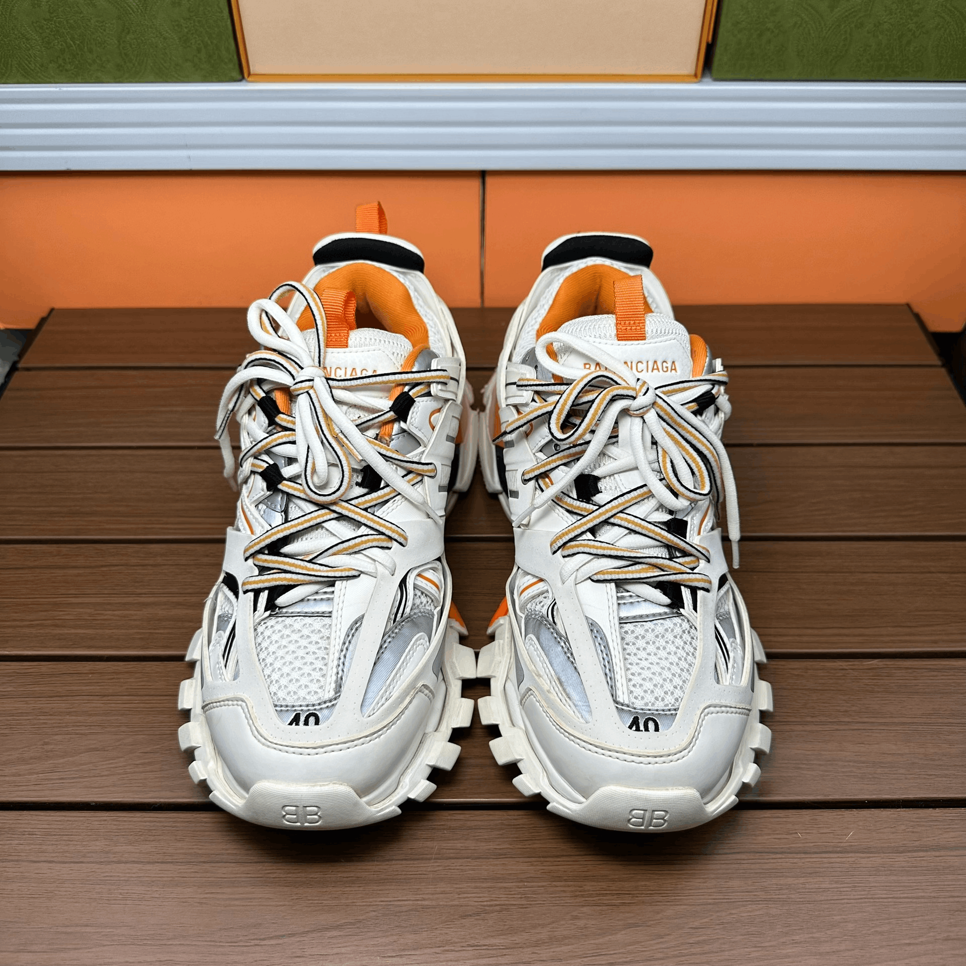 Balenciaga Balenciaga White Lowtop Sneakers 7 Men Size US 7 / EU 40 - 4 Thumbnail