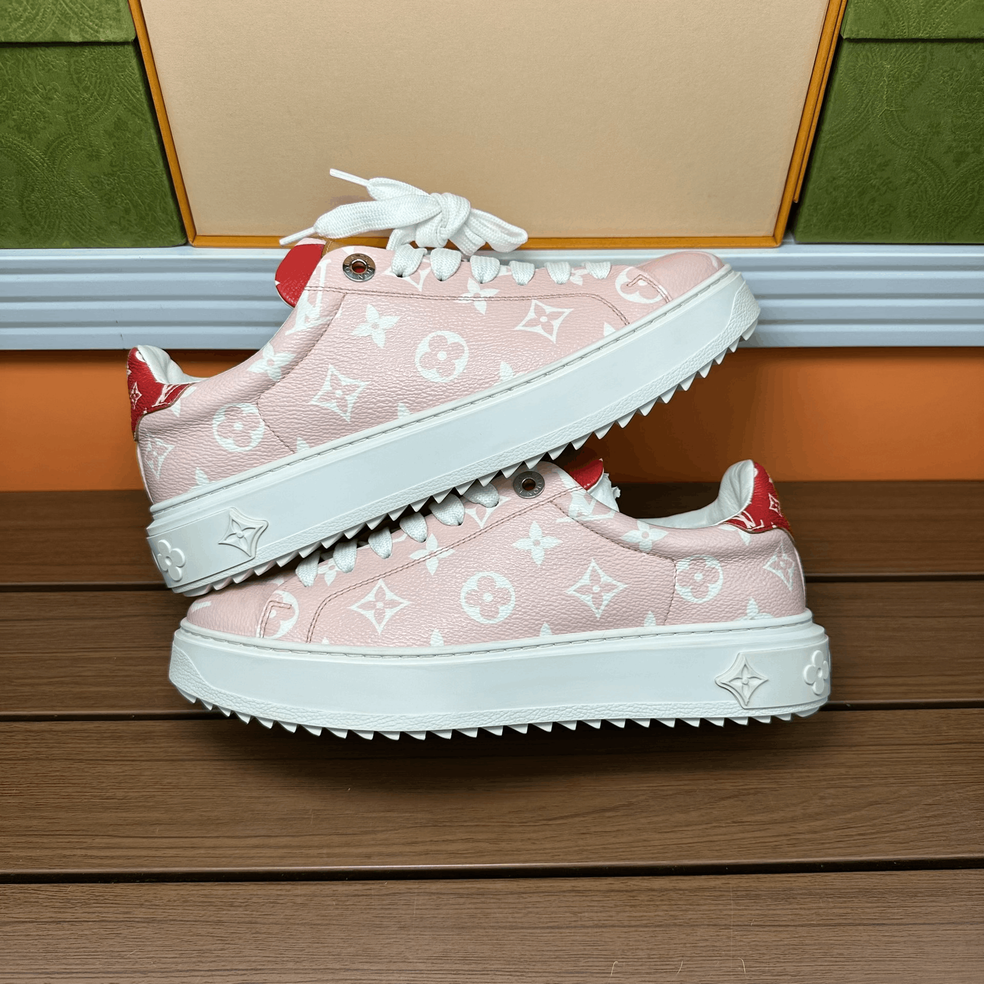 Louis Vuitton Louis Vuitton Casual Pink Lowtop Sneakers it_38 Women Size US 8 / IT 38 - 2 Thumbnail