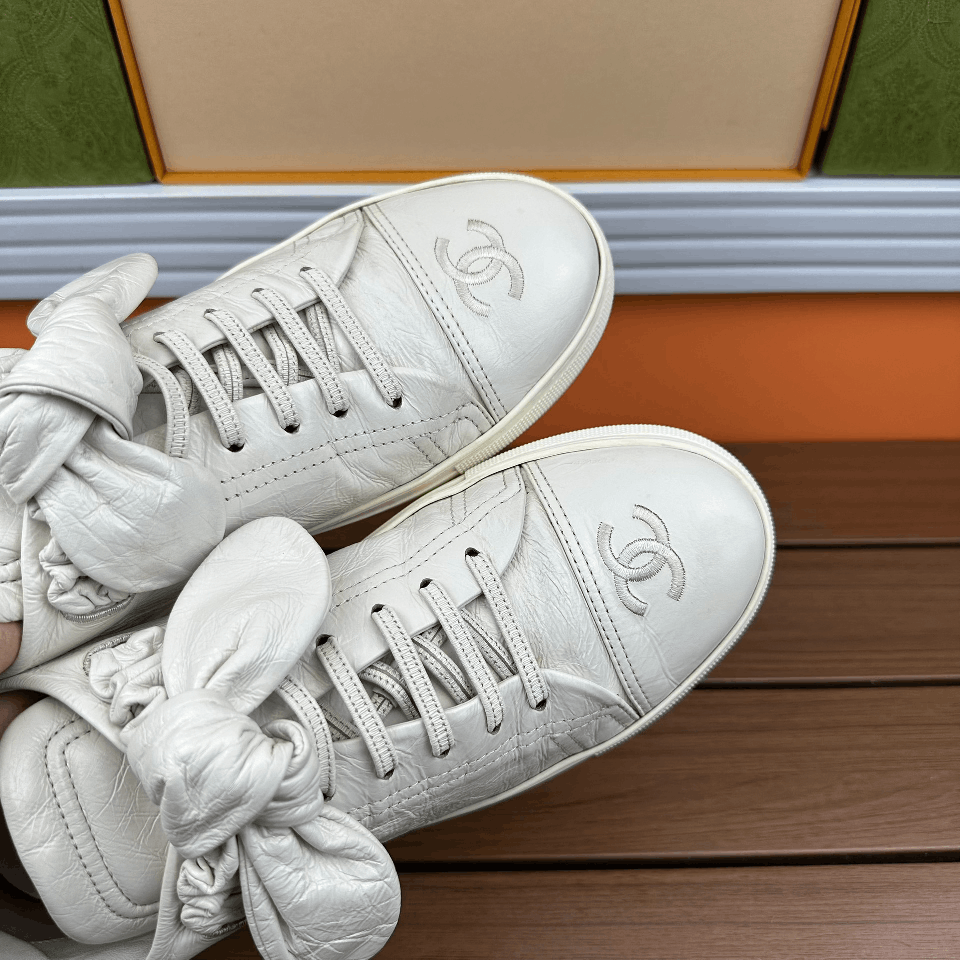 Chanel Chanel Casual White Lowtop Sneakers it_39 Women Size US 9 / IT 39 - 7 Thumbnail