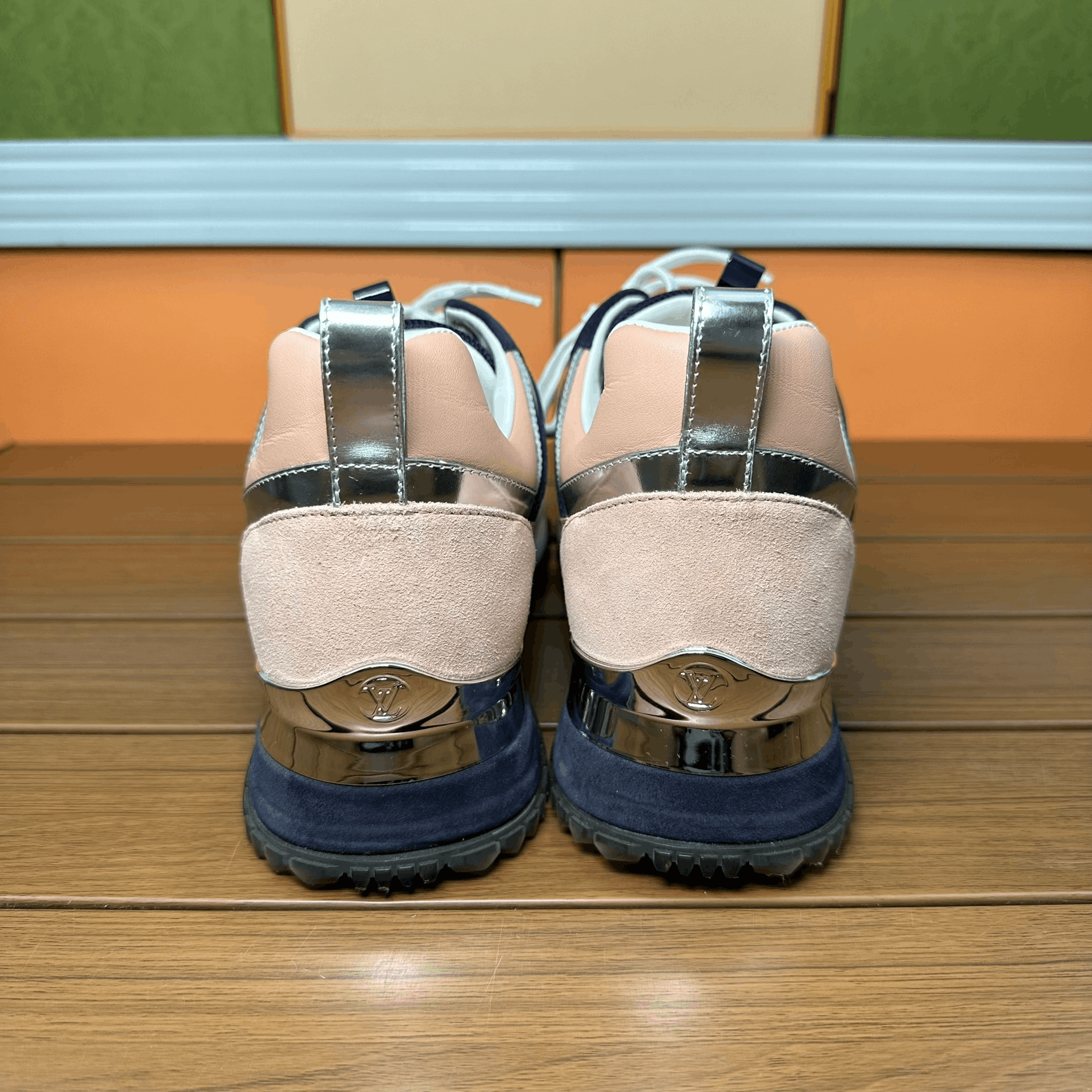 Louis Vuitton Louis Vuitton Casual Lowtop Sneakers it_35-5 Women Size US 5.5 / IT 35.5 - 5 Thumbnail