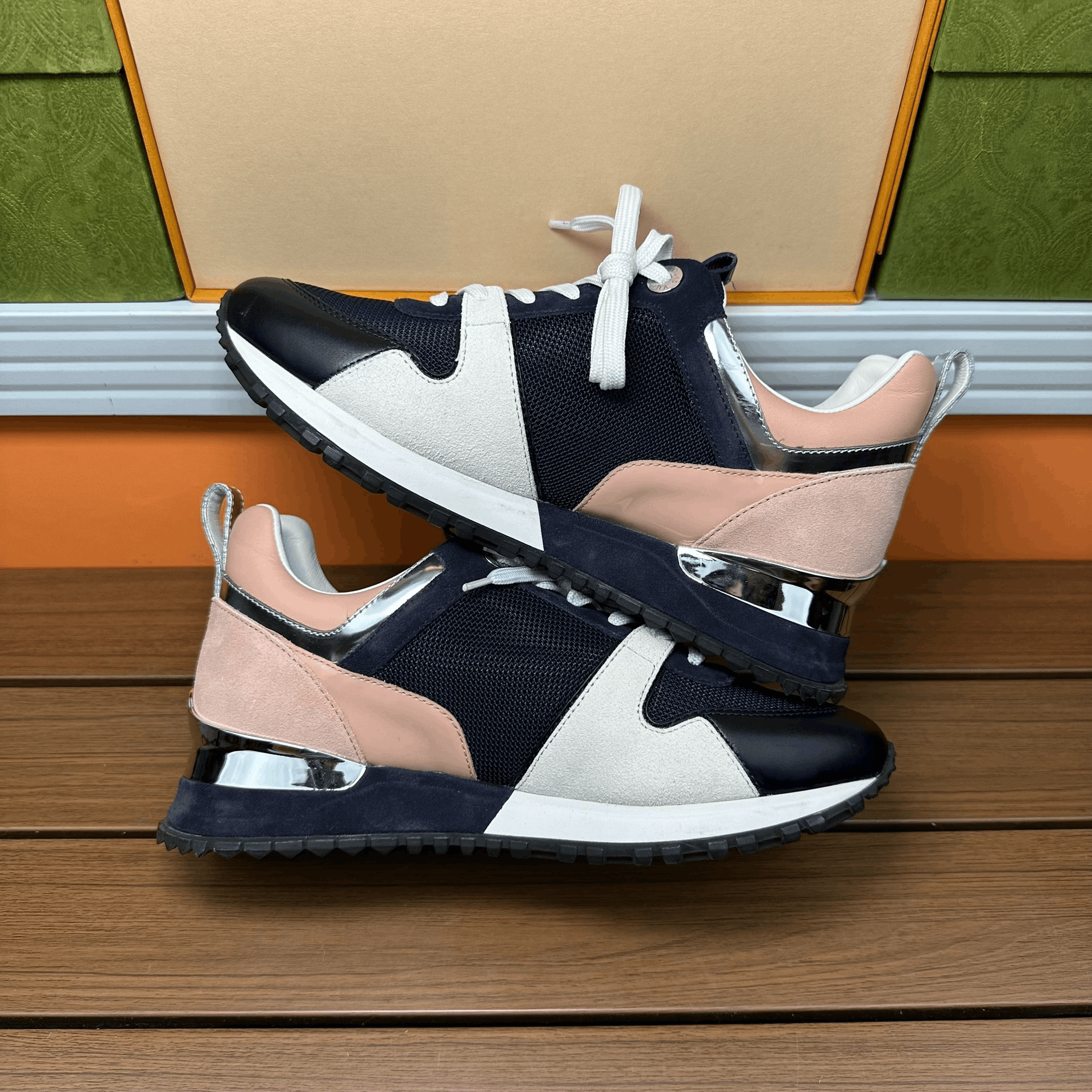 Louis Vuitton Louis Vuitton Casual Lowtop Sneakers it_35-5 Women Size US 5.5 / IT 35.5 - 3 Thumbnail