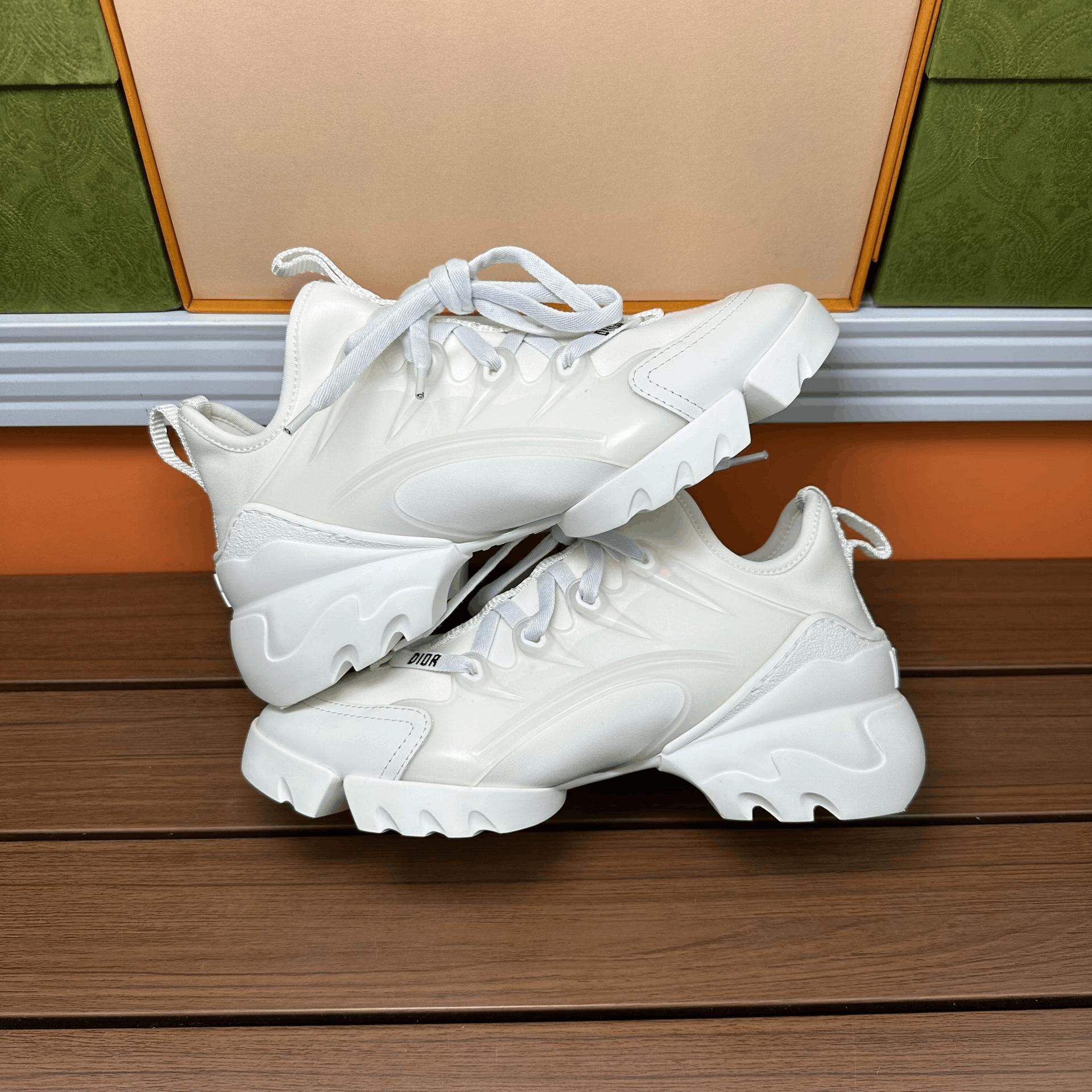 Dior Dior Casual White Lowtop Sneakers it_35 Women Size US 5 / IT 35 - 2 Thumbnail