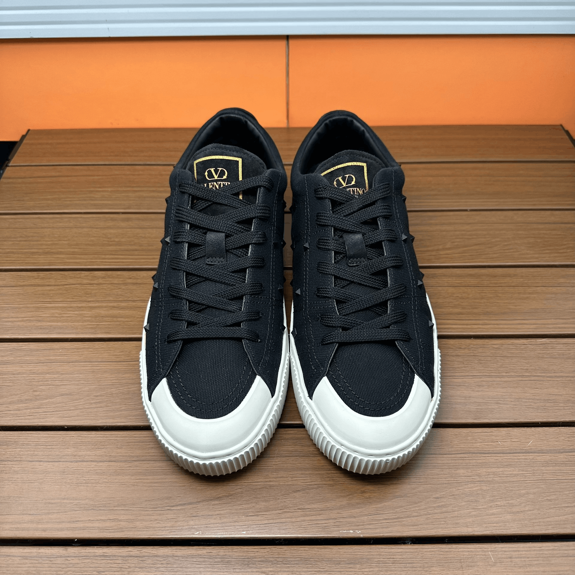 Valentino Valentino Casual Black Lowtop Sneakers 9 Men Size US 9 / EU 42 - 4 Thumbnail